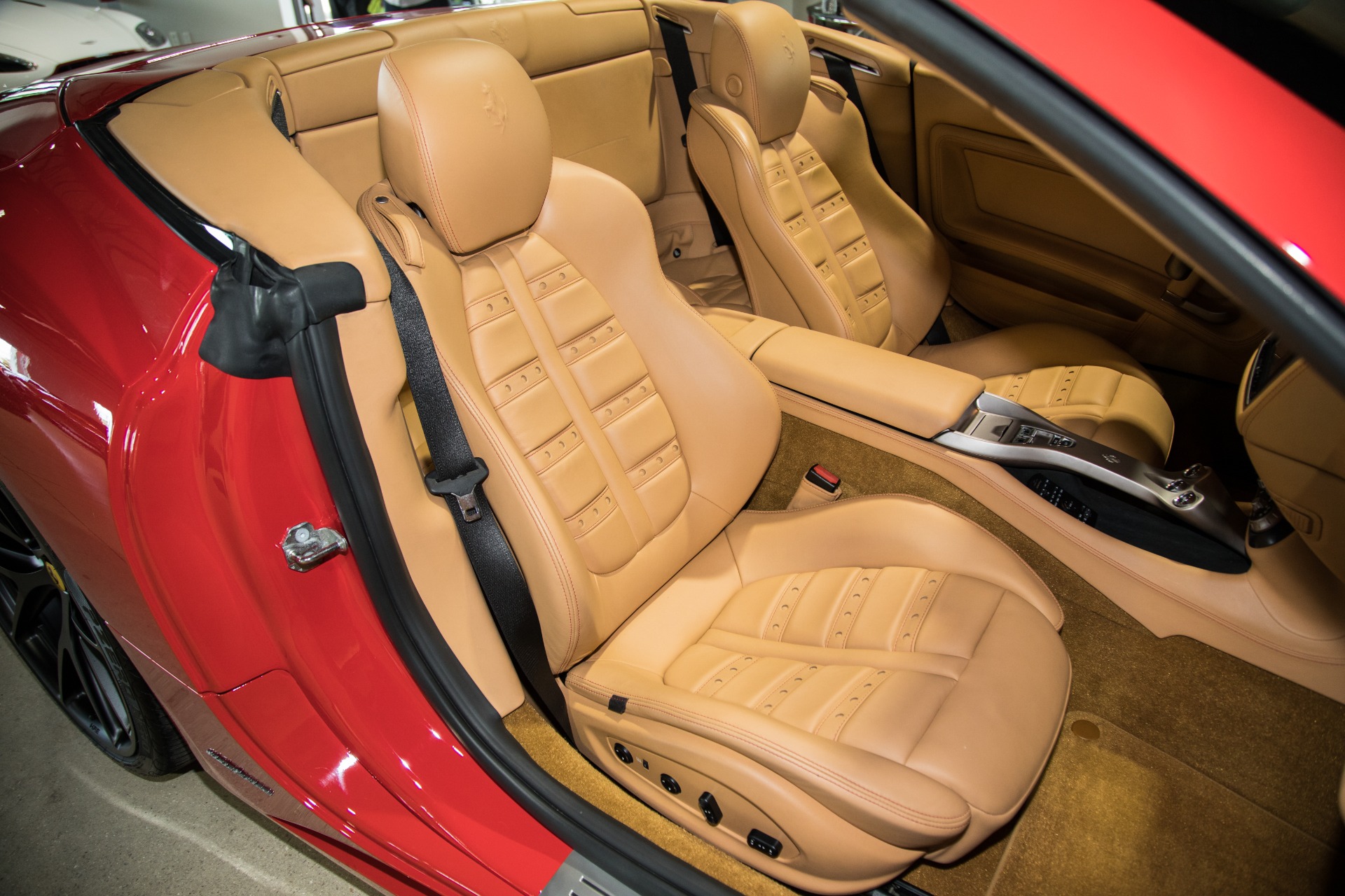 Used-2010-Ferrari-California
