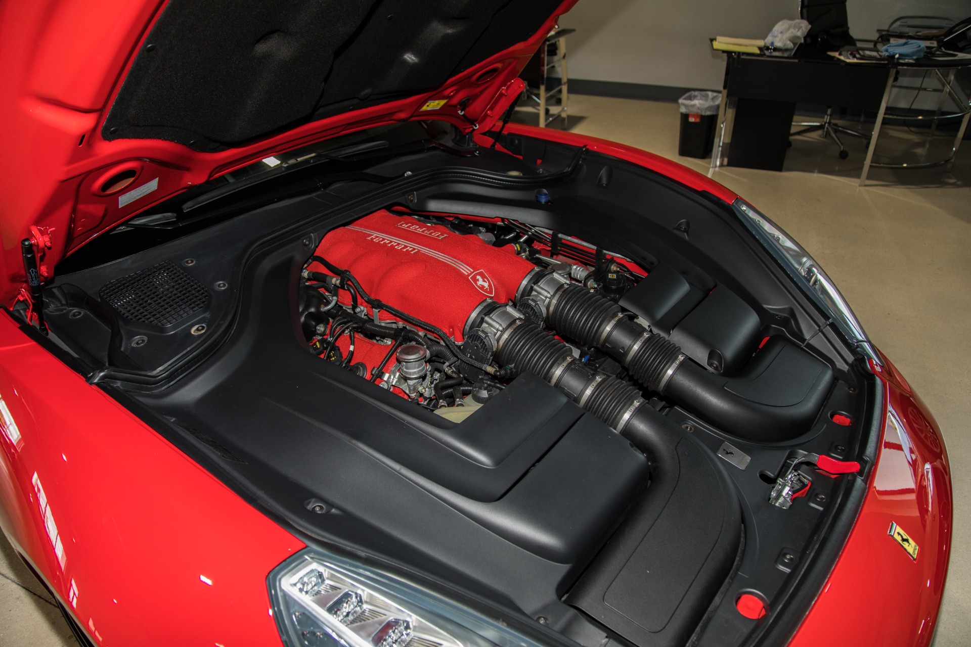 Used-2010-Ferrari-California