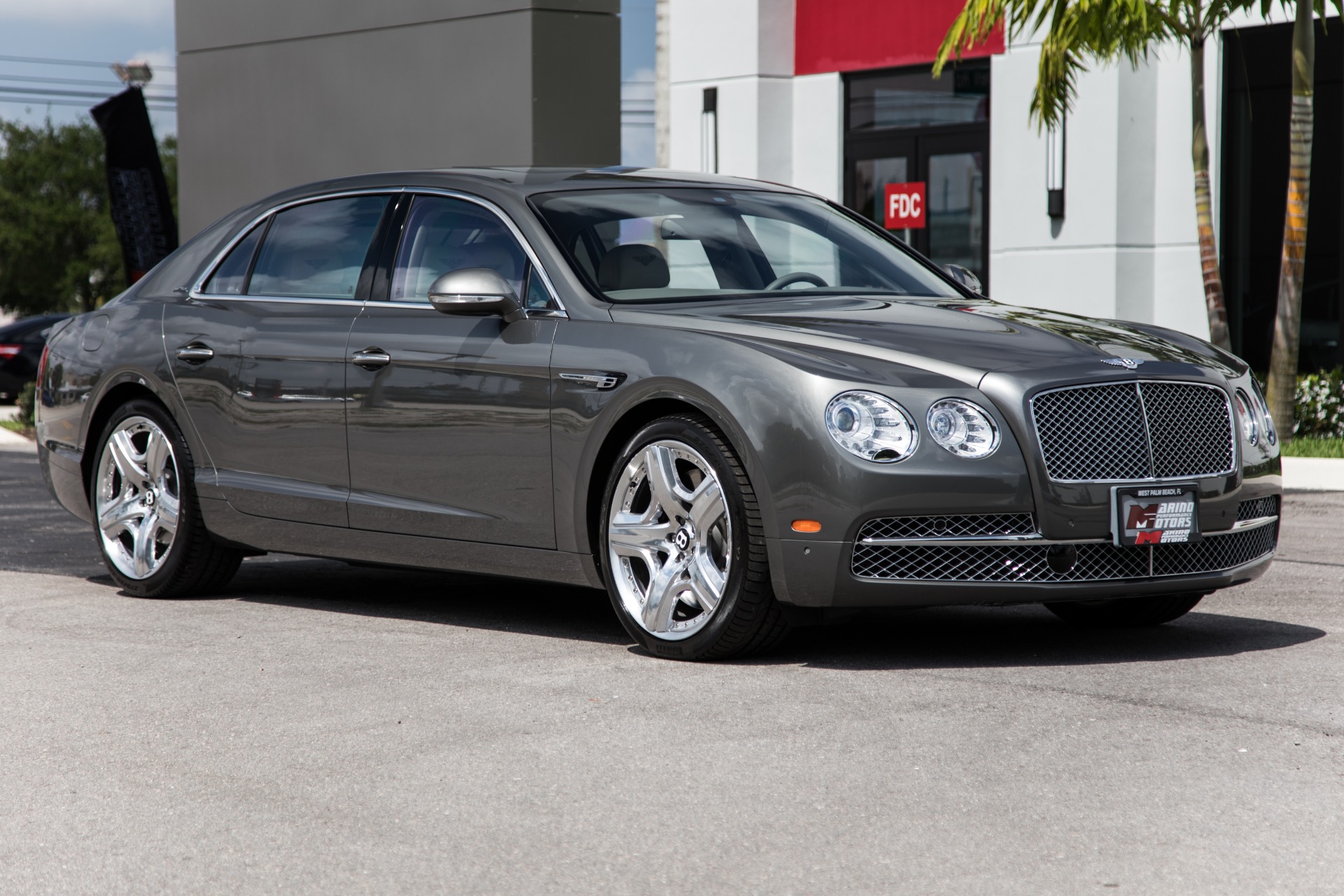 The Ultimate Luxury: The 2014 Bentley Flying Spur