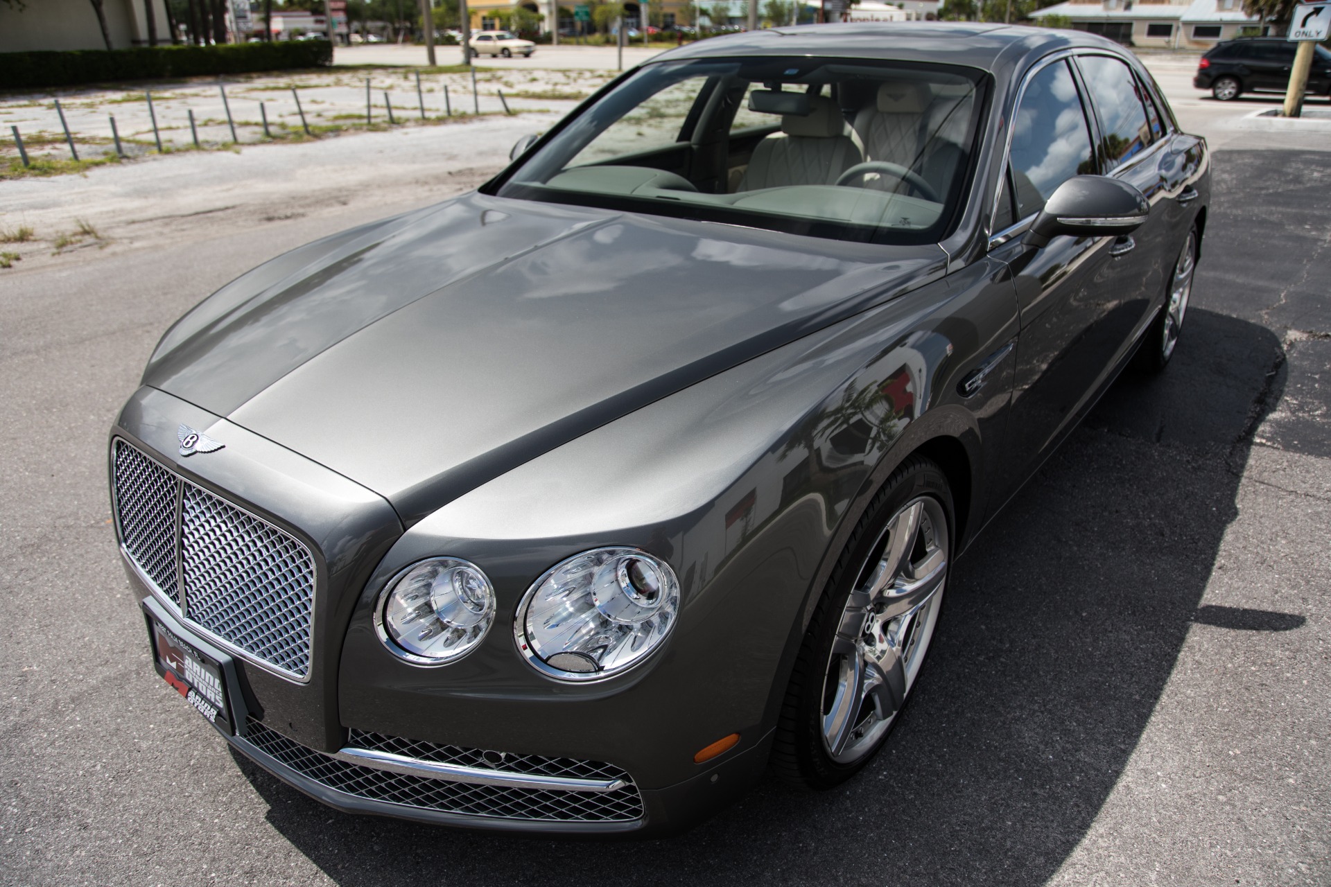 Used-2014-Bentley-Flying-Spur
