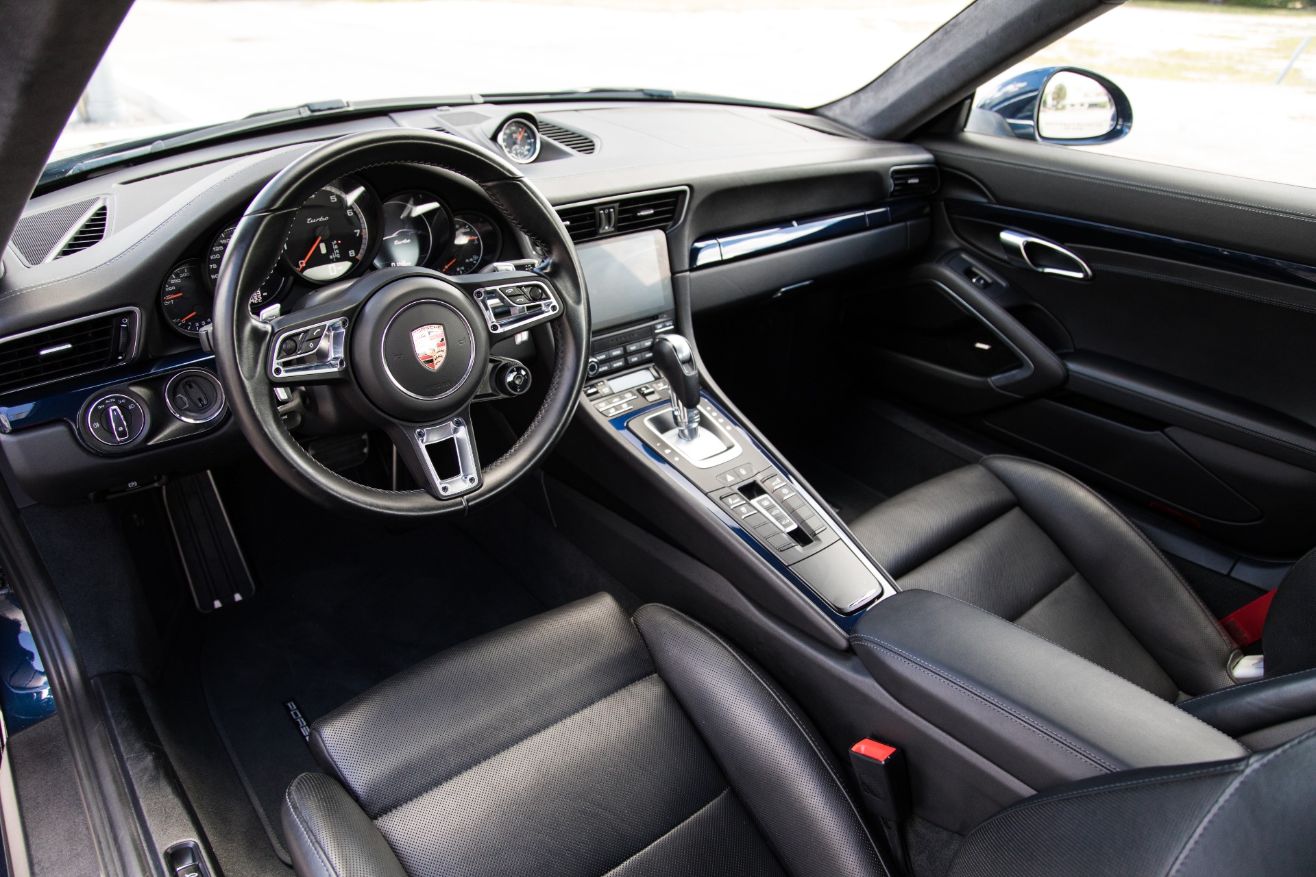 Used-2017-Porsche-911-Turbo