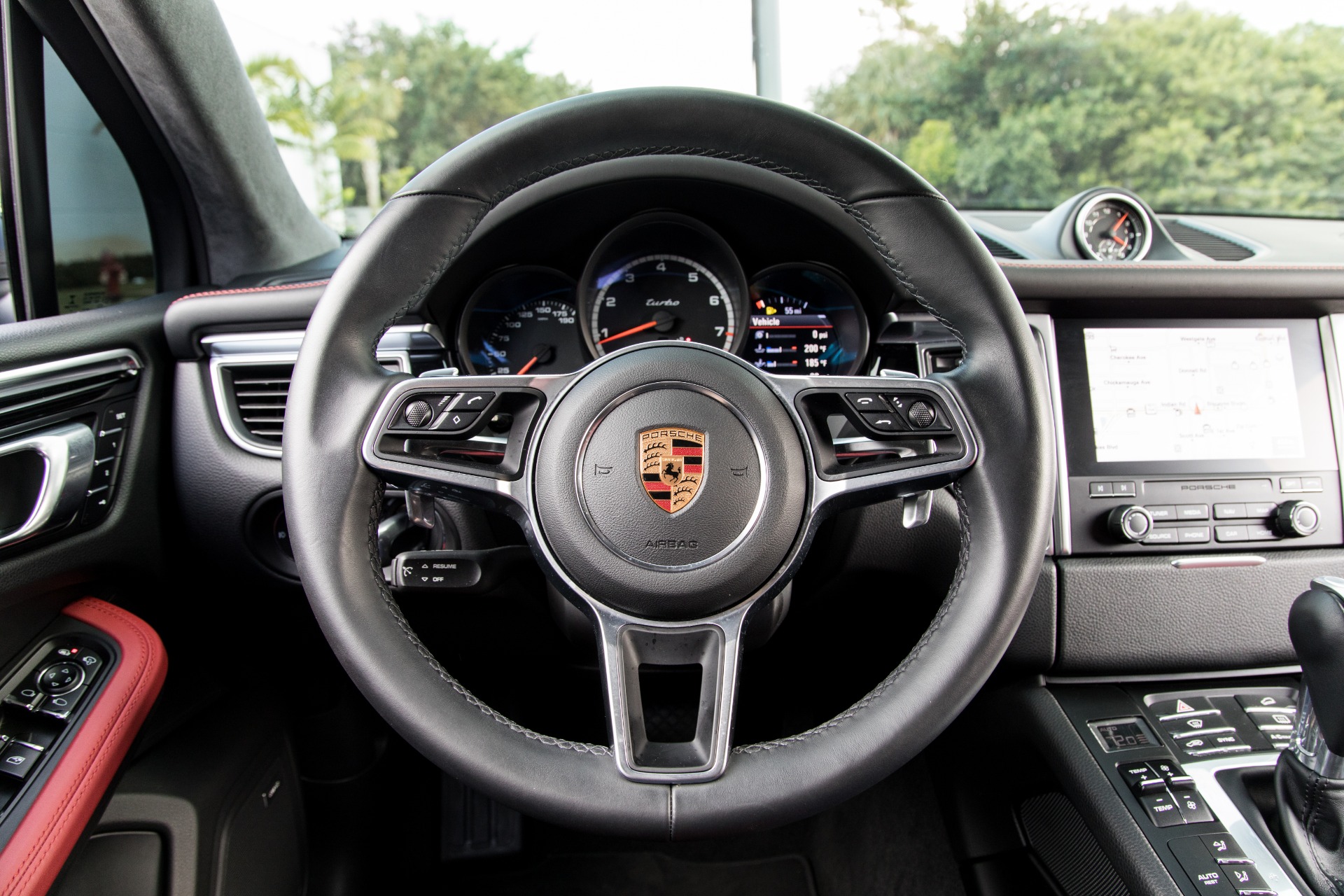 Used-2018-Porsche-Macan-Turbo