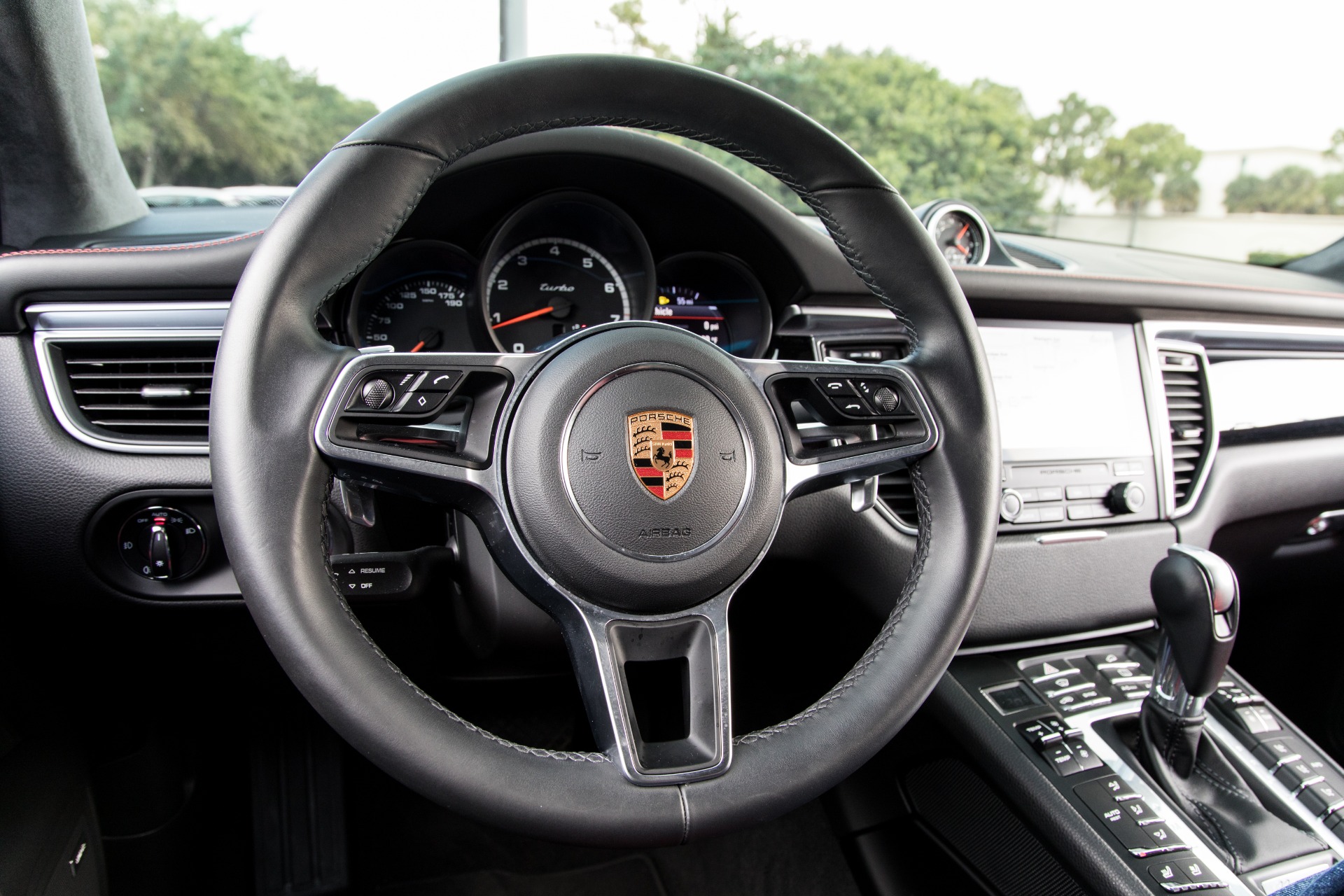 Used-2018-Porsche-Macan-Turbo