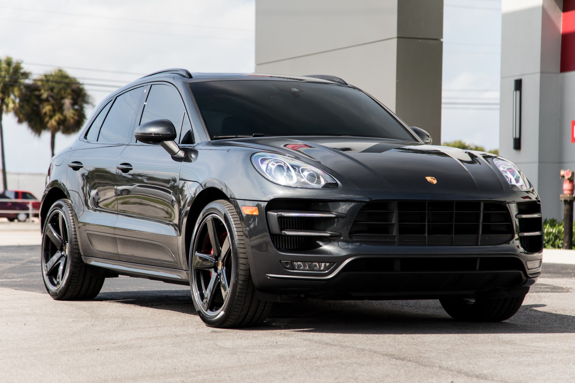Used-2018-Porsche-Macan-Turbo