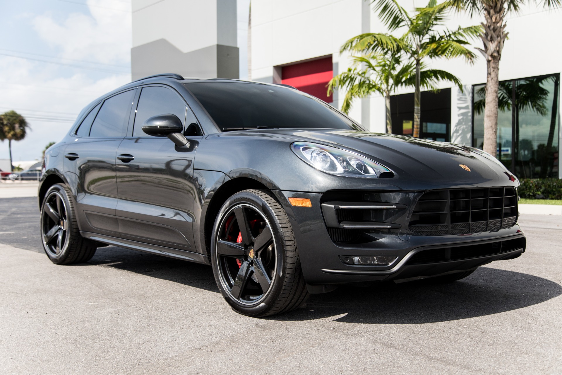Used-2018-Porsche-Macan-Turbo