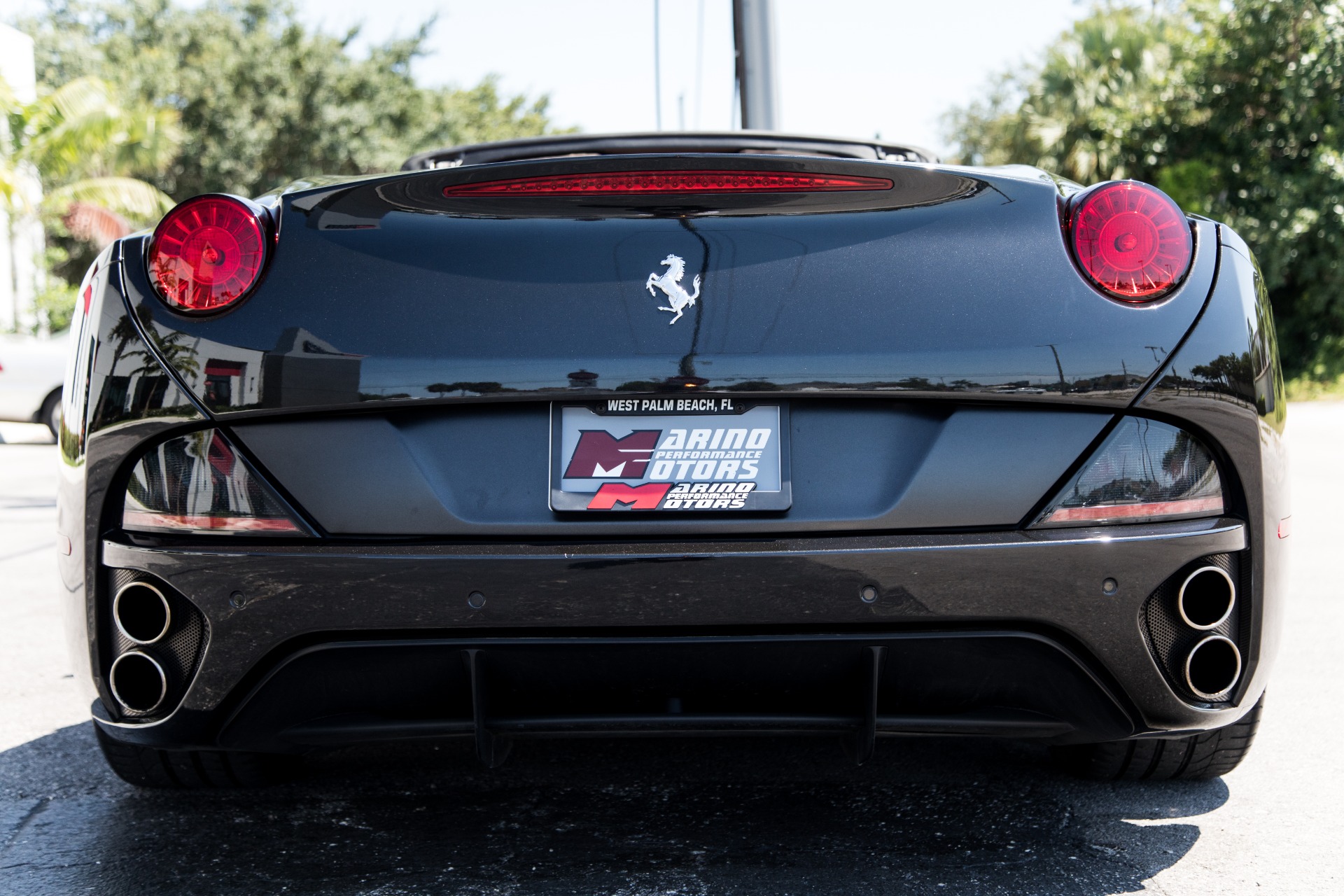 Used-2010-Ferrari-California