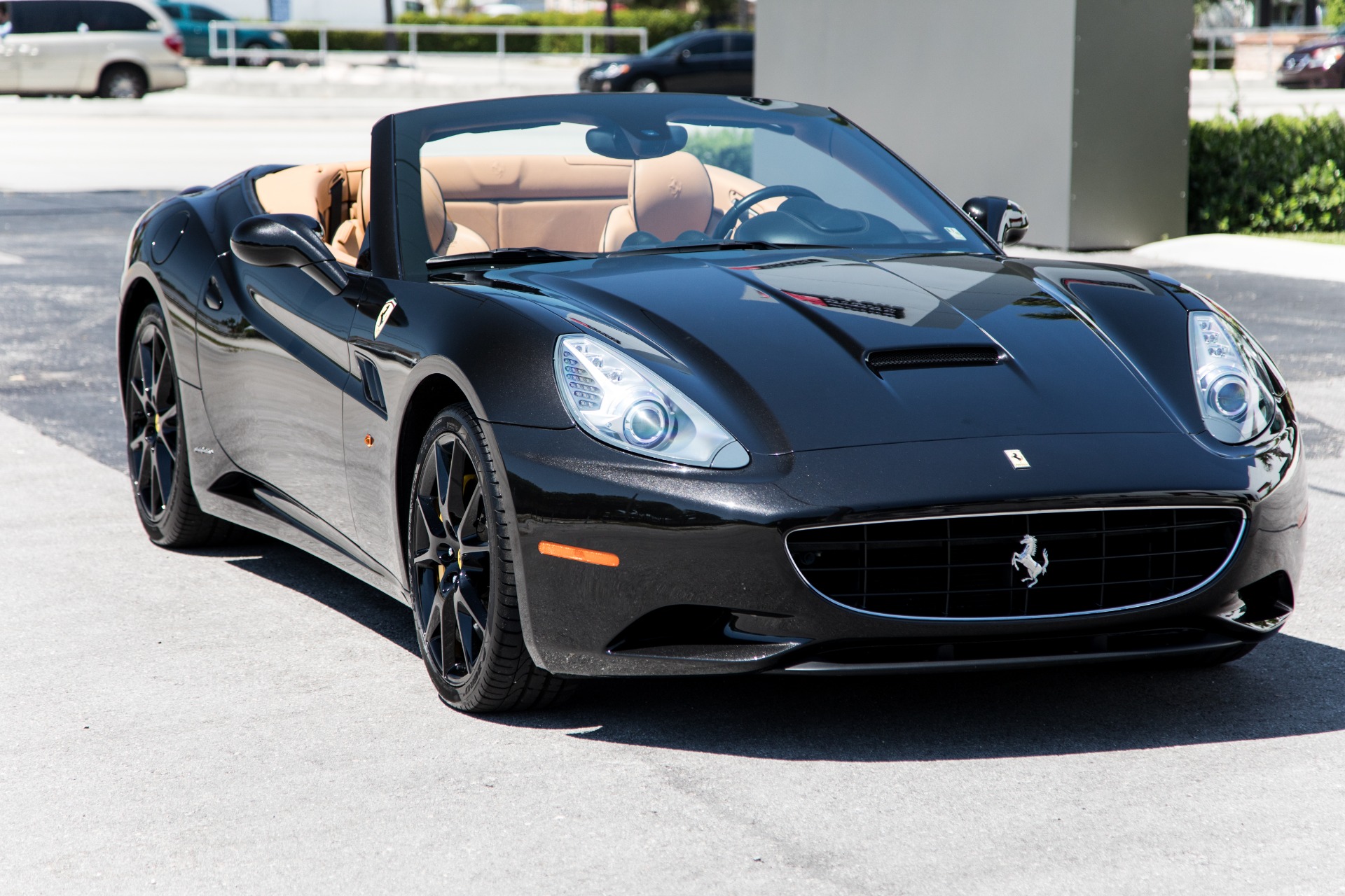 Used-2010-Ferrari-California