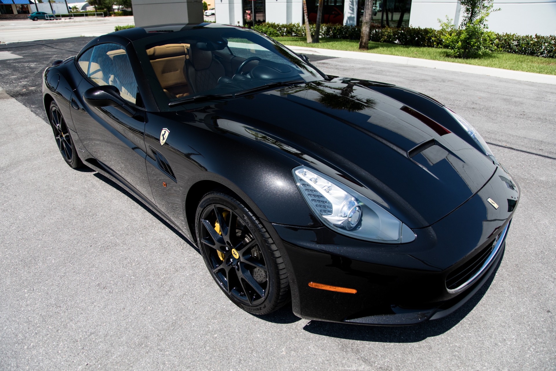 Used-2010-Ferrari-California