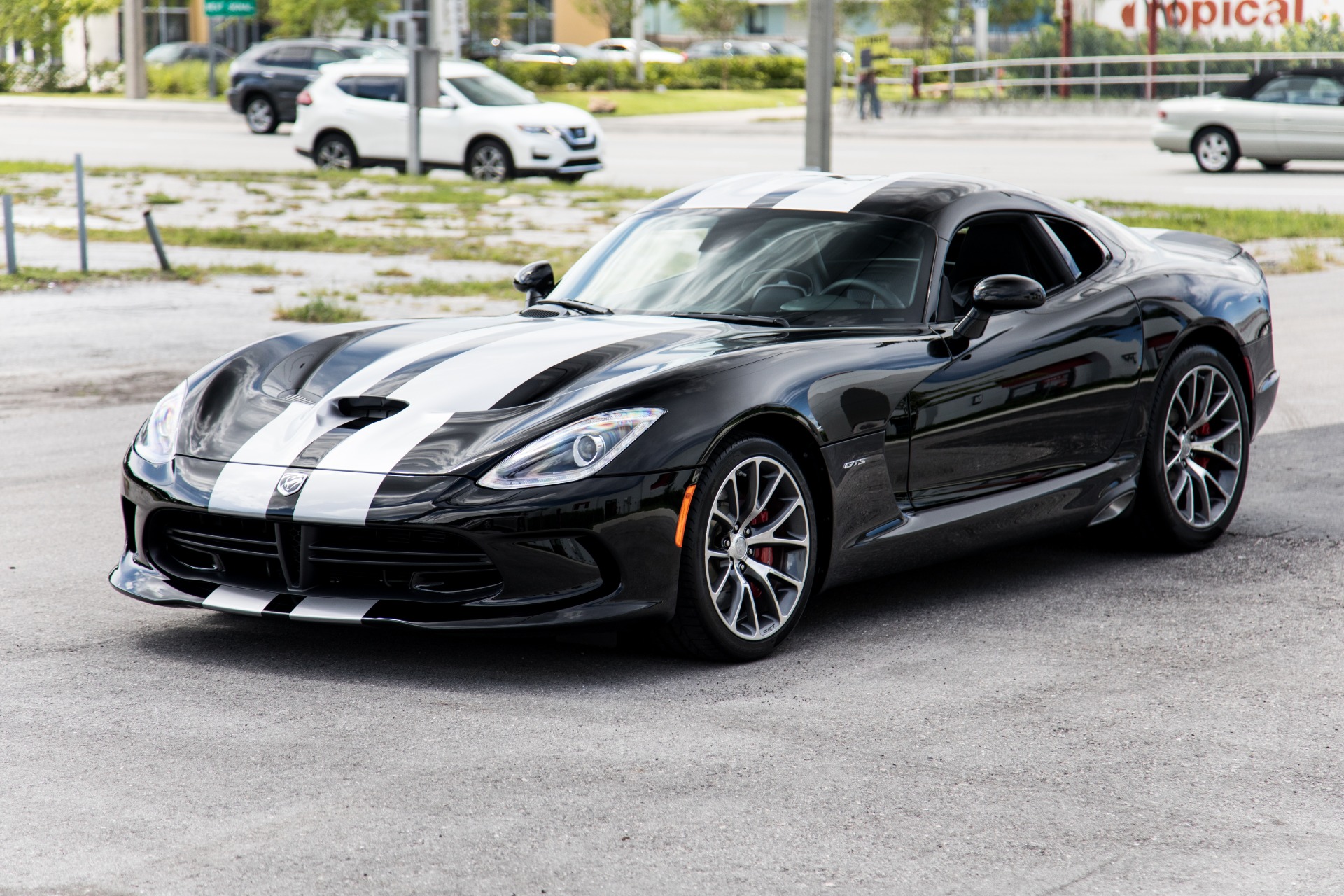 Used-2014-Dodge-SRT-Viper-GTS