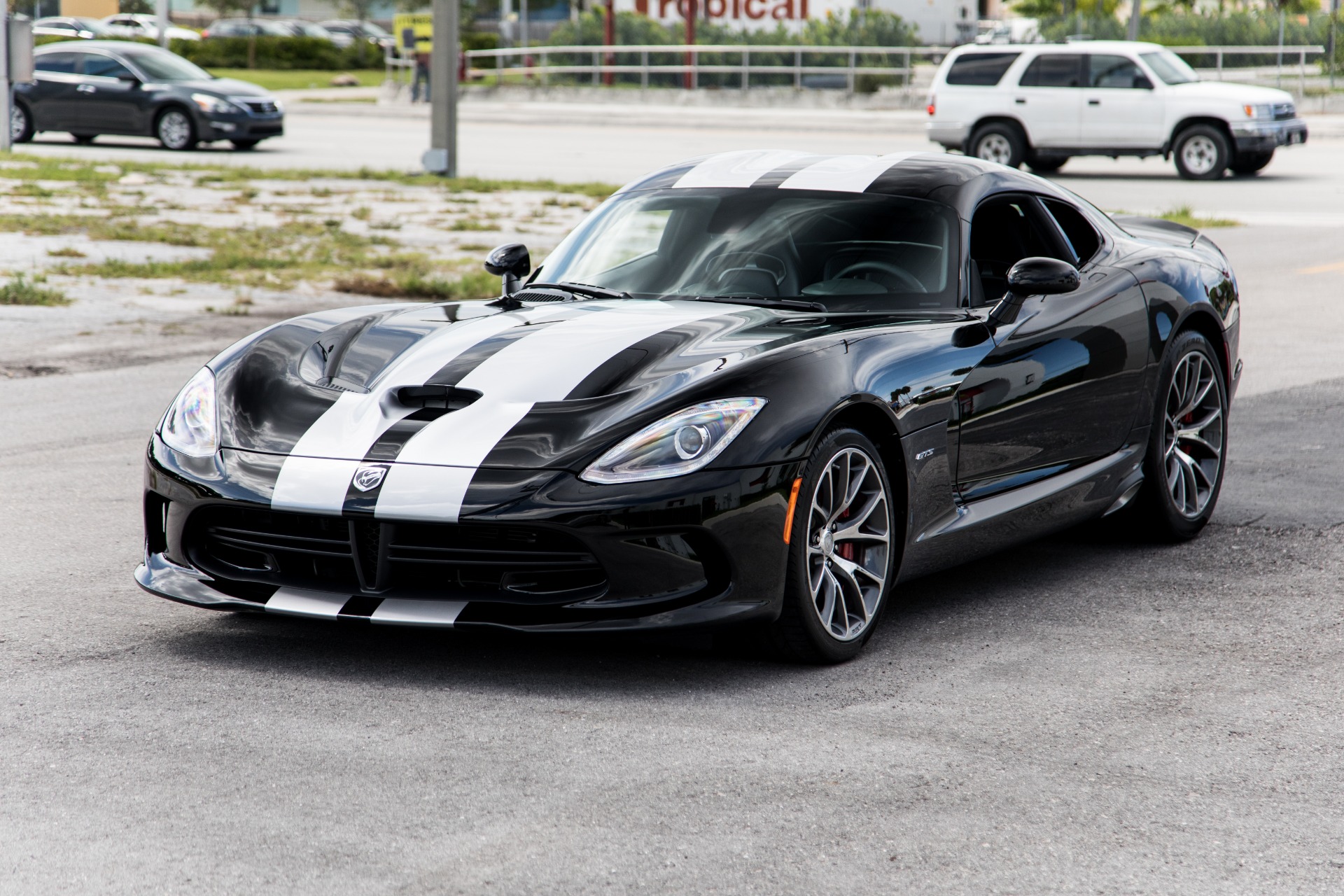 Used-2014-Dodge-SRT-Viper-GTS
