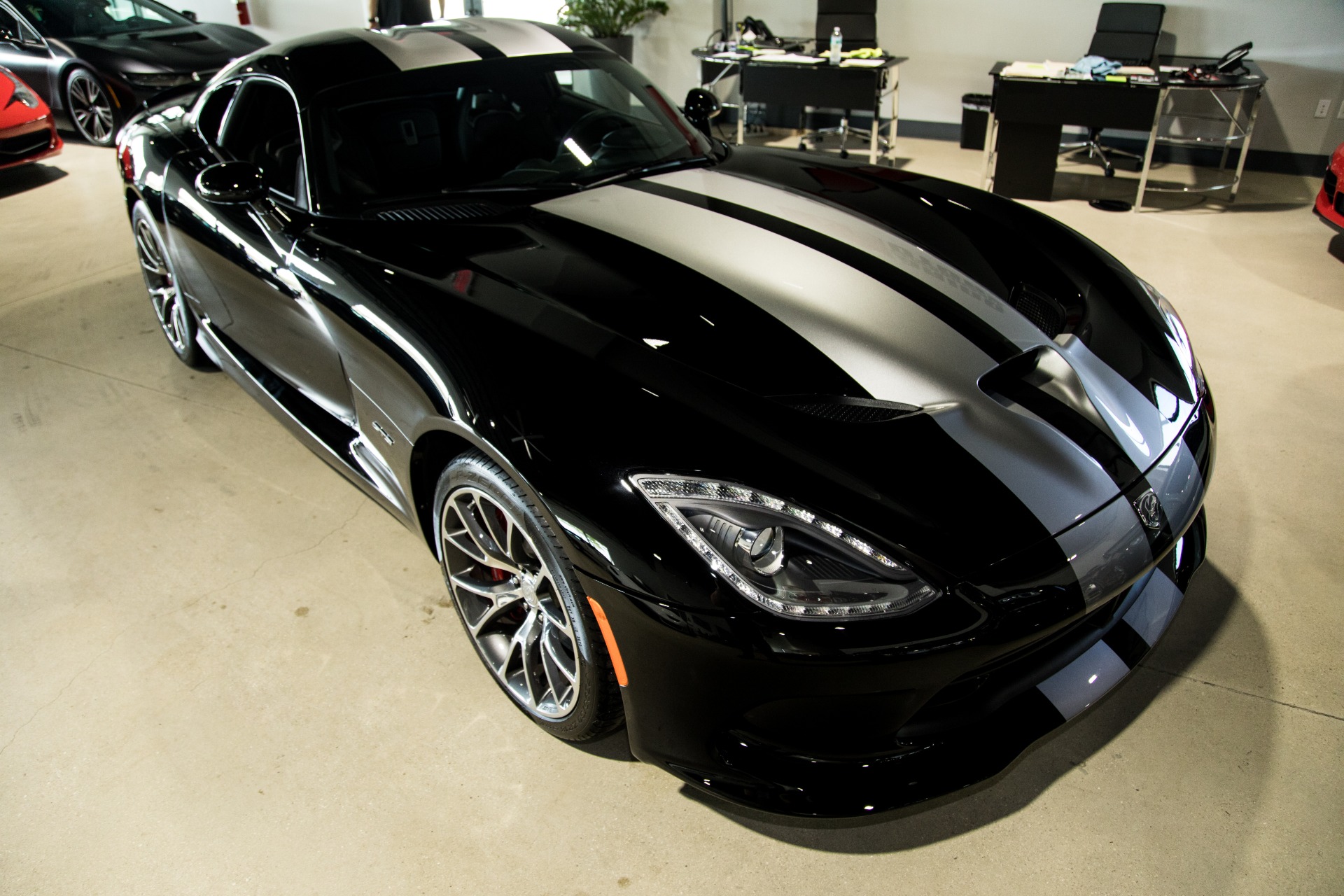 Used-2014-Dodge-SRT-Viper-GTS