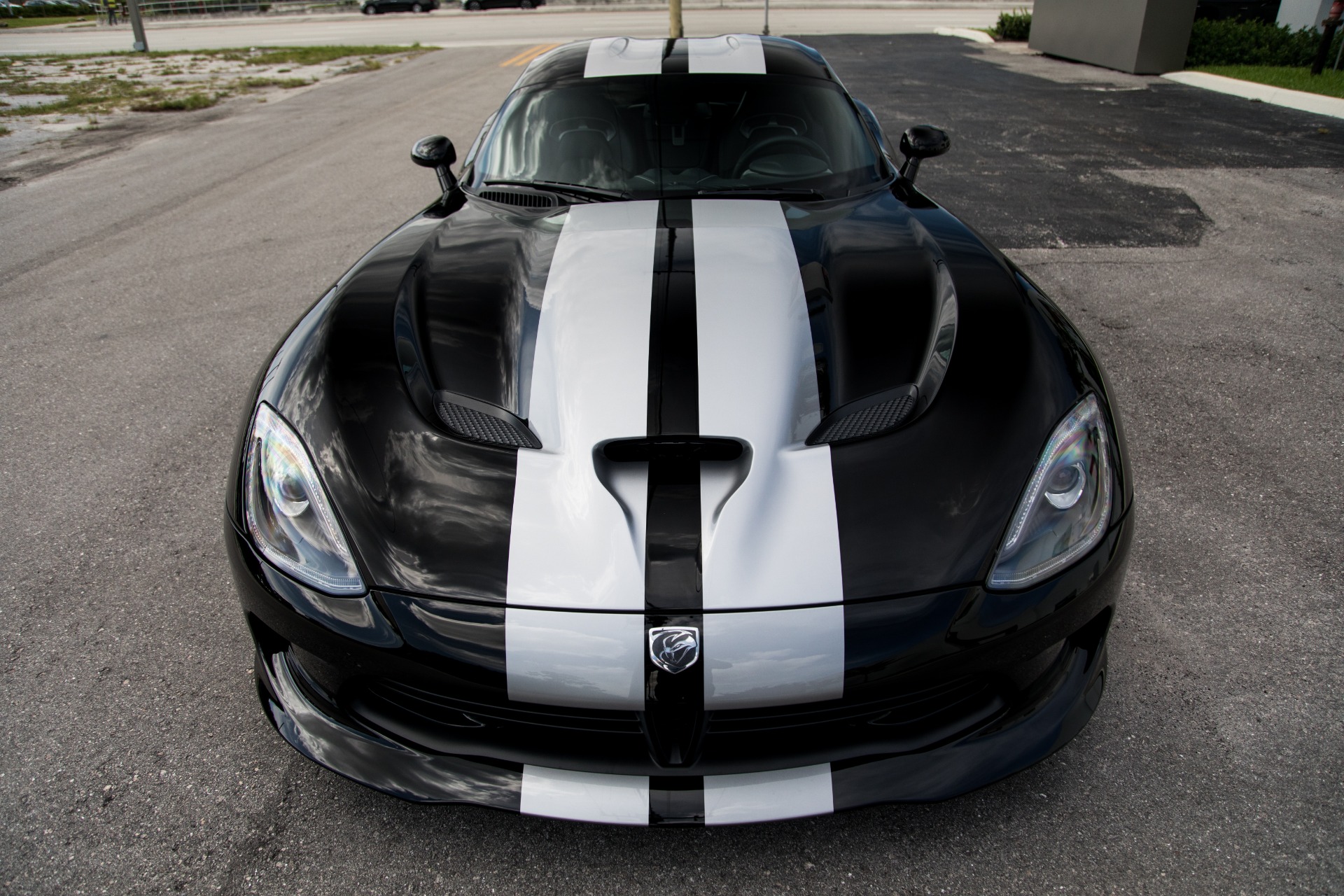 Used-2014-Dodge-SRT-Viper-GTS