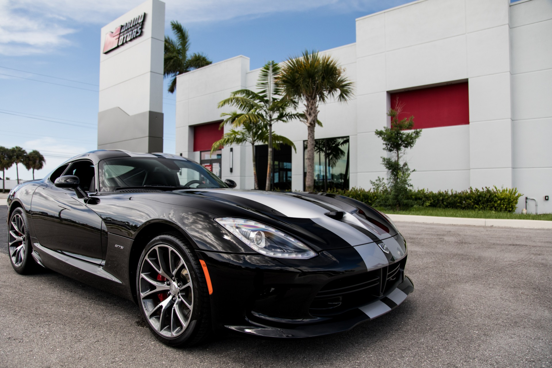 Used-2014-Dodge-SRT-Viper-GTS