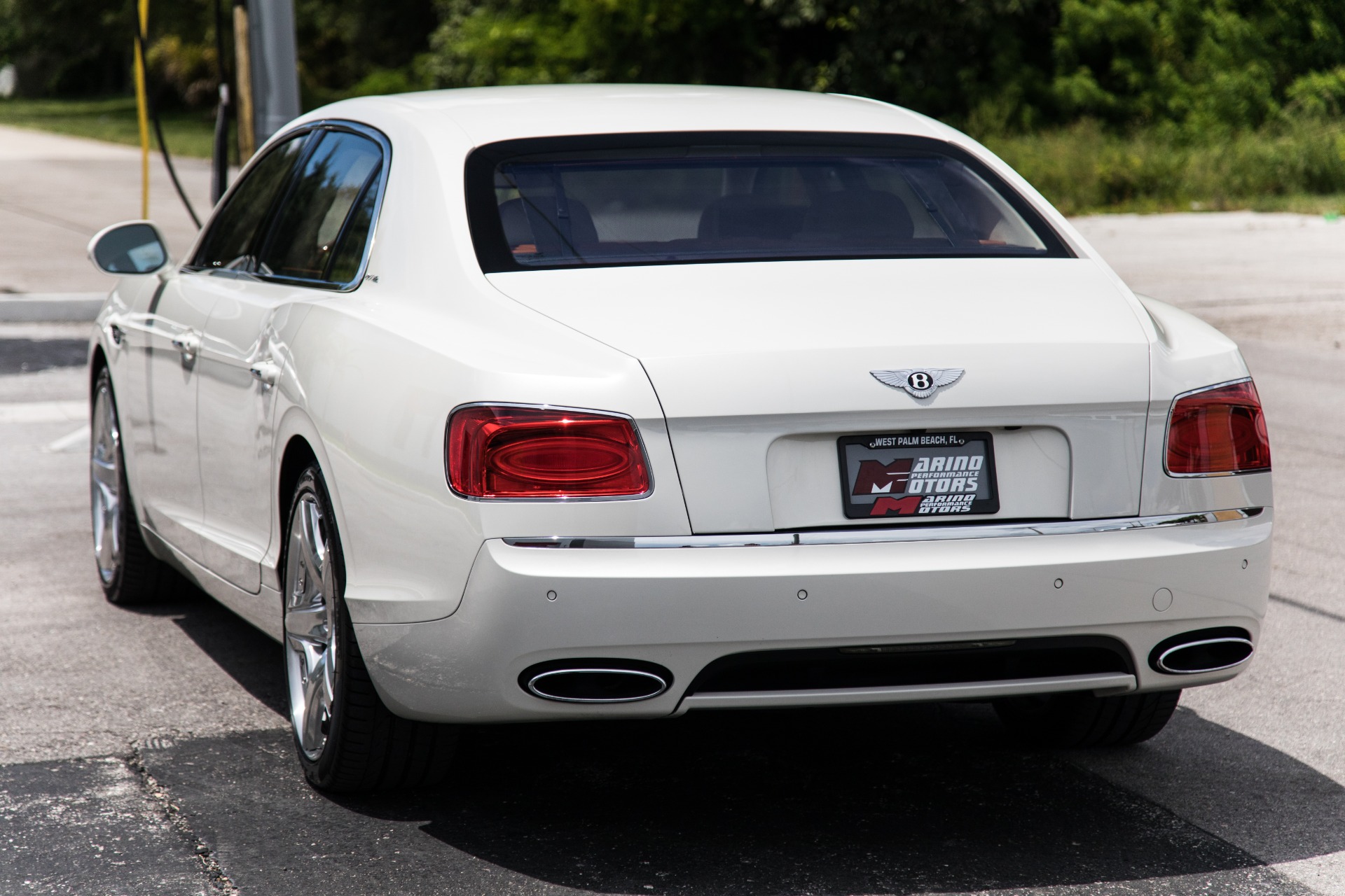 Used-2014-Bentley-Flying-Spur