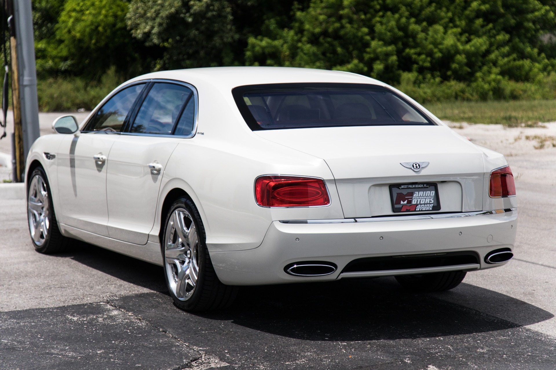 Used-2014-Bentley-Flying-Spur