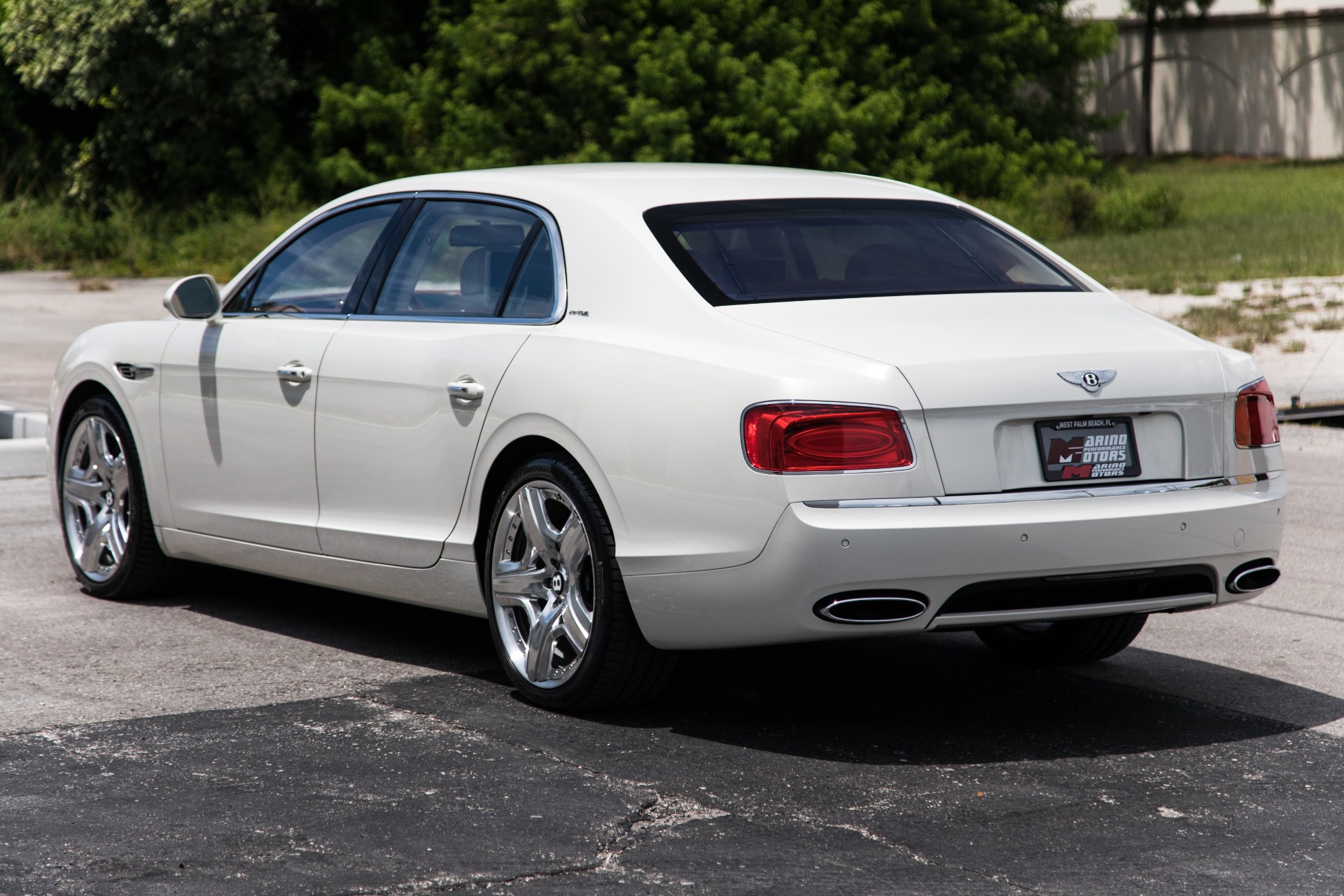 Used-2014-Bentley-Flying-Spur