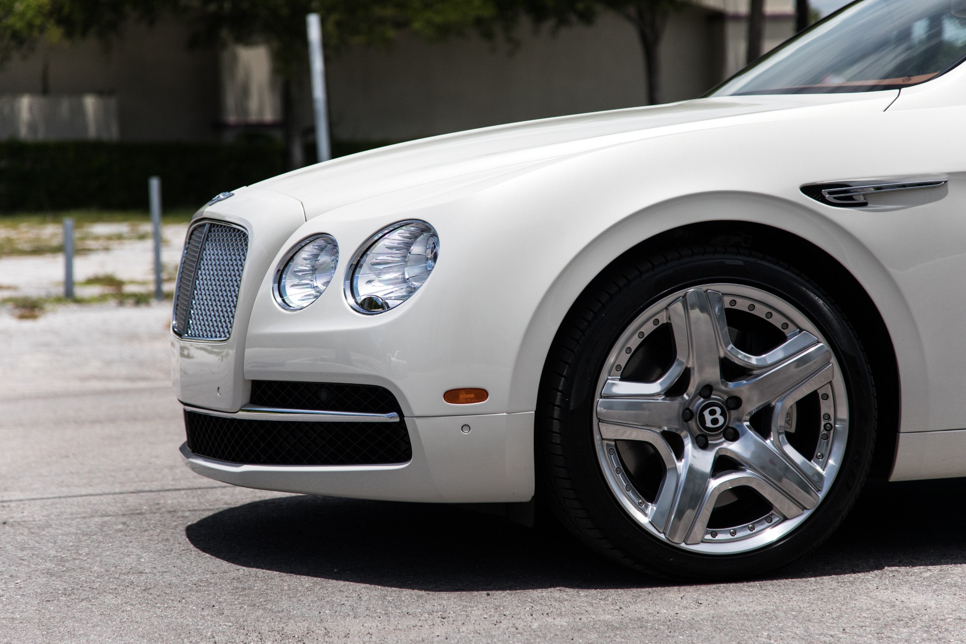 Used-2014-Bentley-Flying-Spur