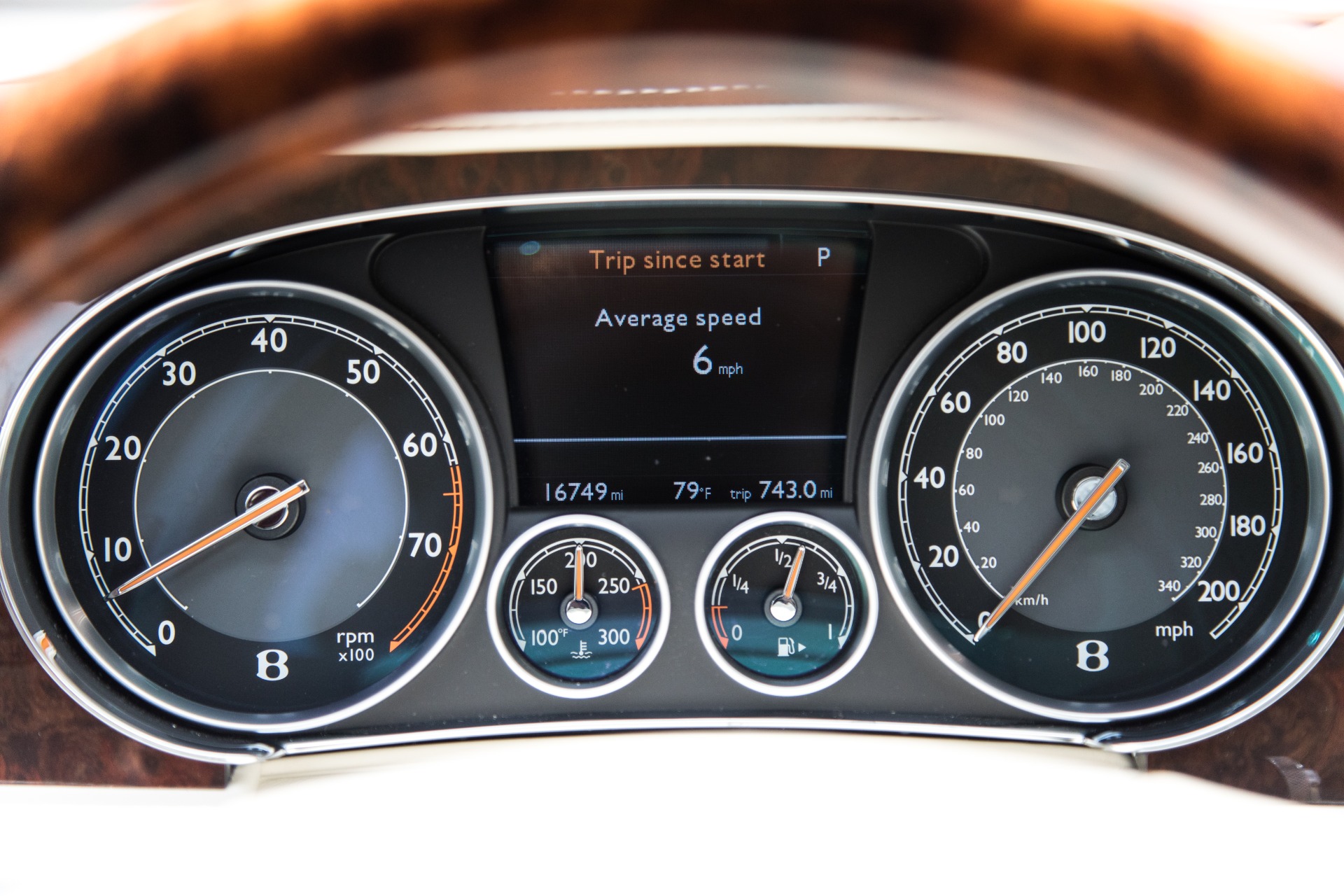 Used-2014-Bentley-Flying-Spur