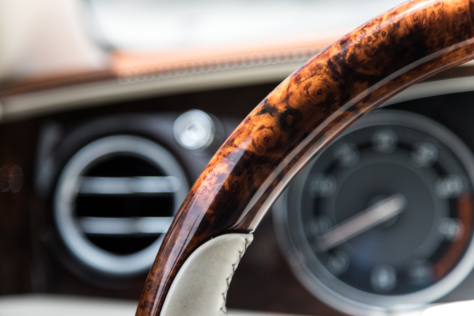Used-2014-Bentley-Flying-Spur