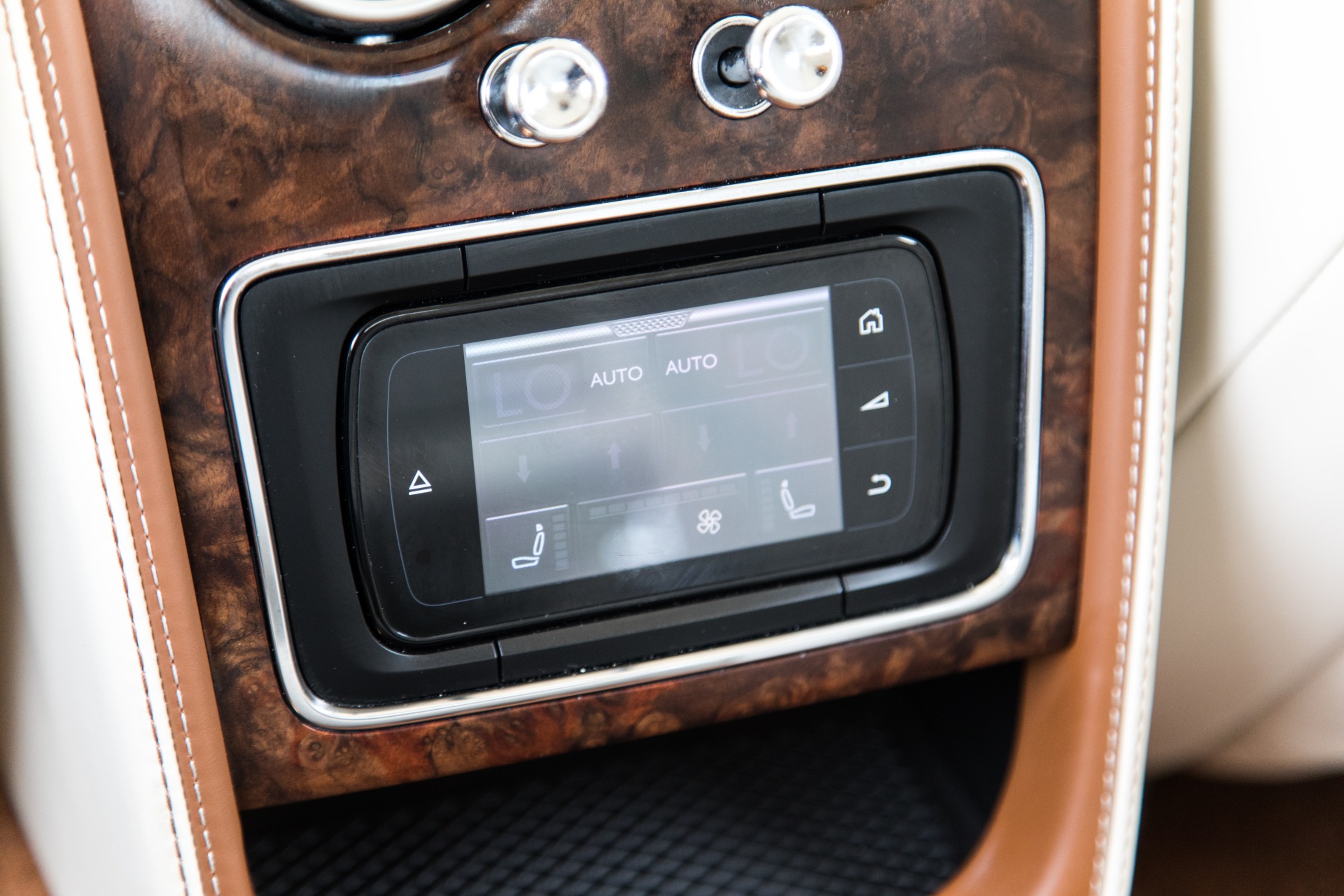 Used-2014-Bentley-Flying-Spur