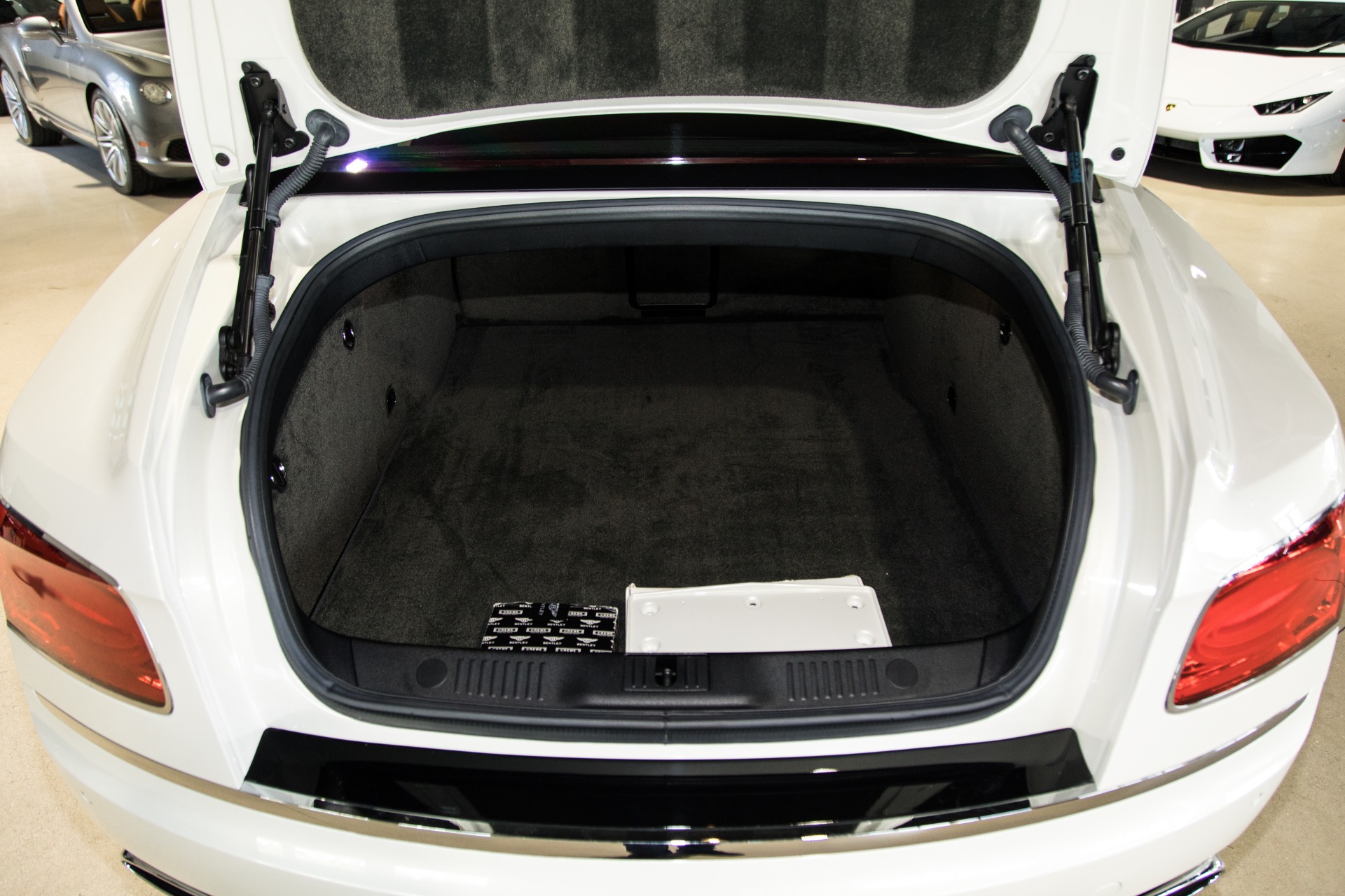 Used-2014-Bentley-Flying-Spur