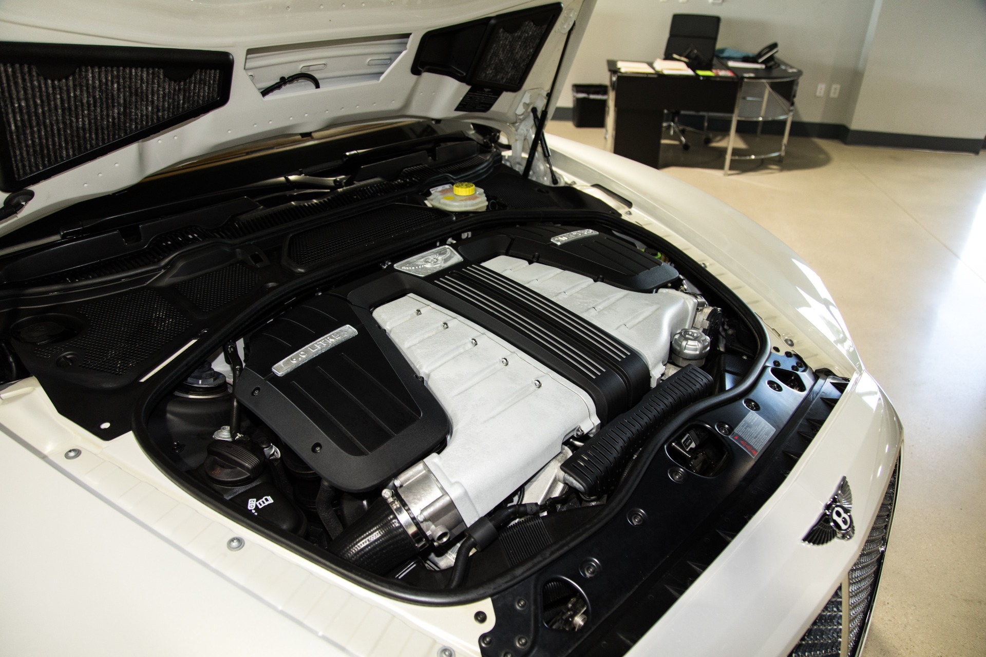 Used-2014-Bentley-Flying-Spur