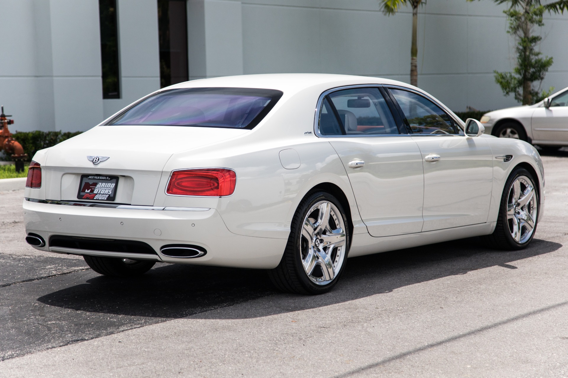 Used-2014-Bentley-Flying-Spur