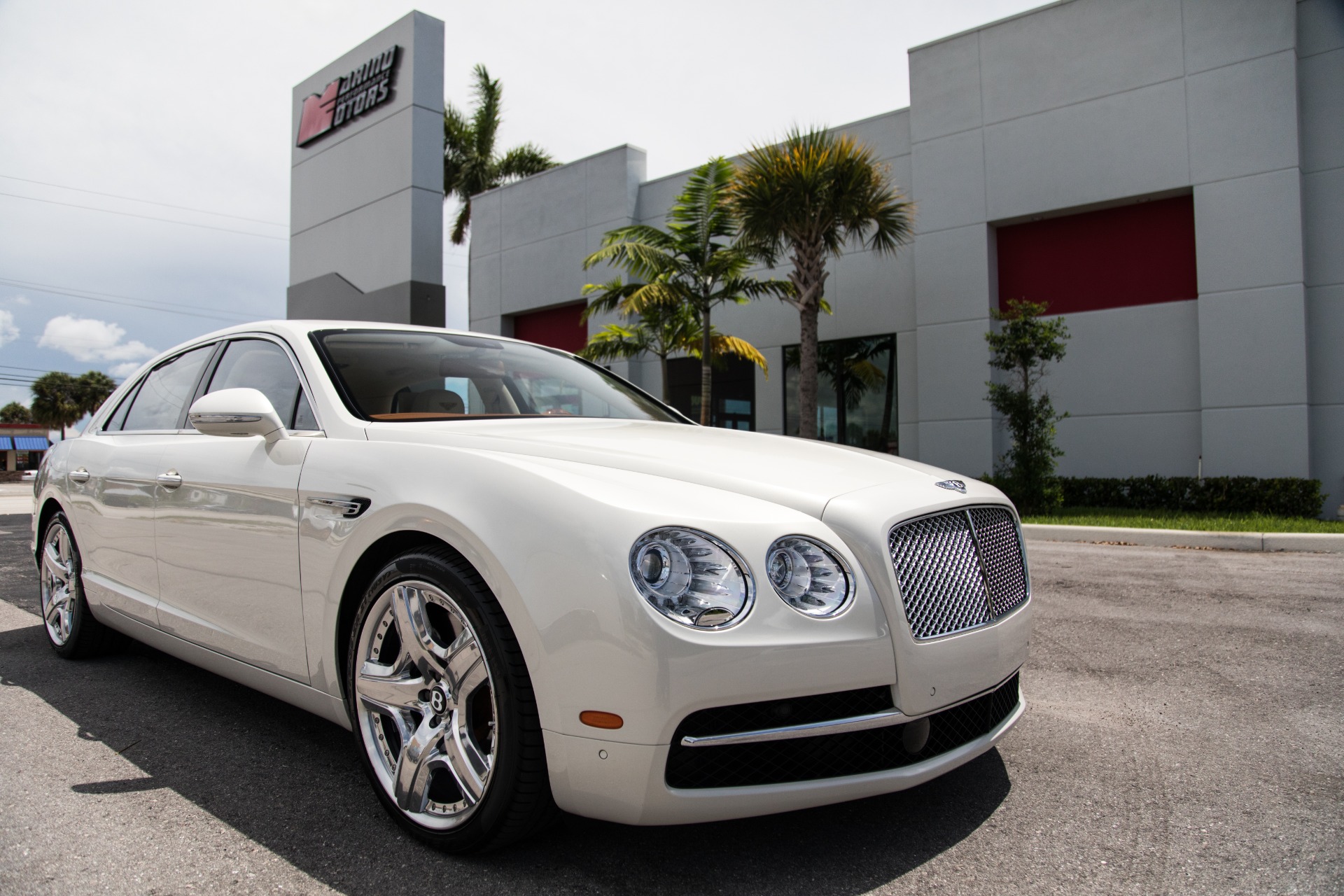 Used-2014-Bentley-Flying-Spur