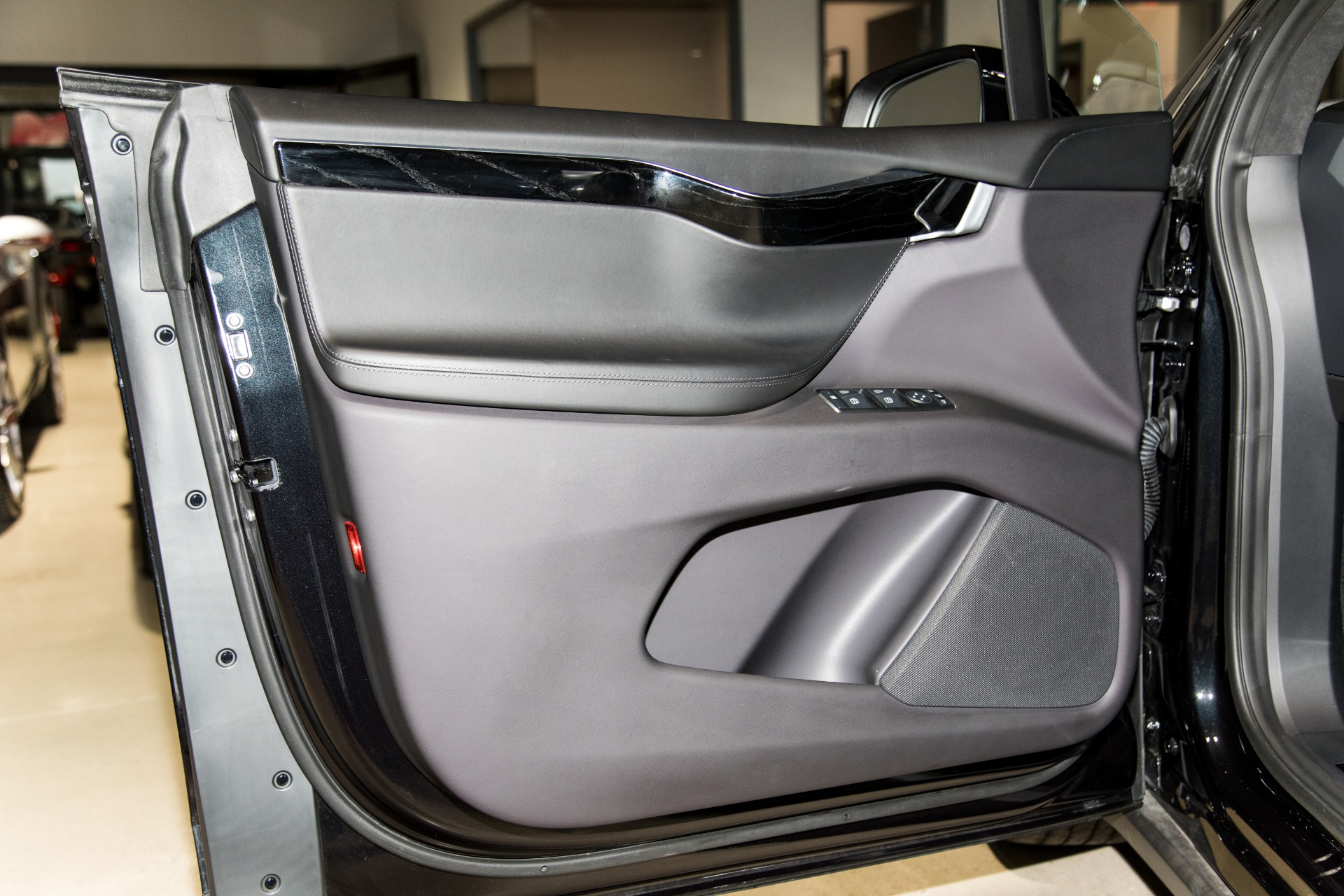 Used-2016-Tesla-Model-X-P90D