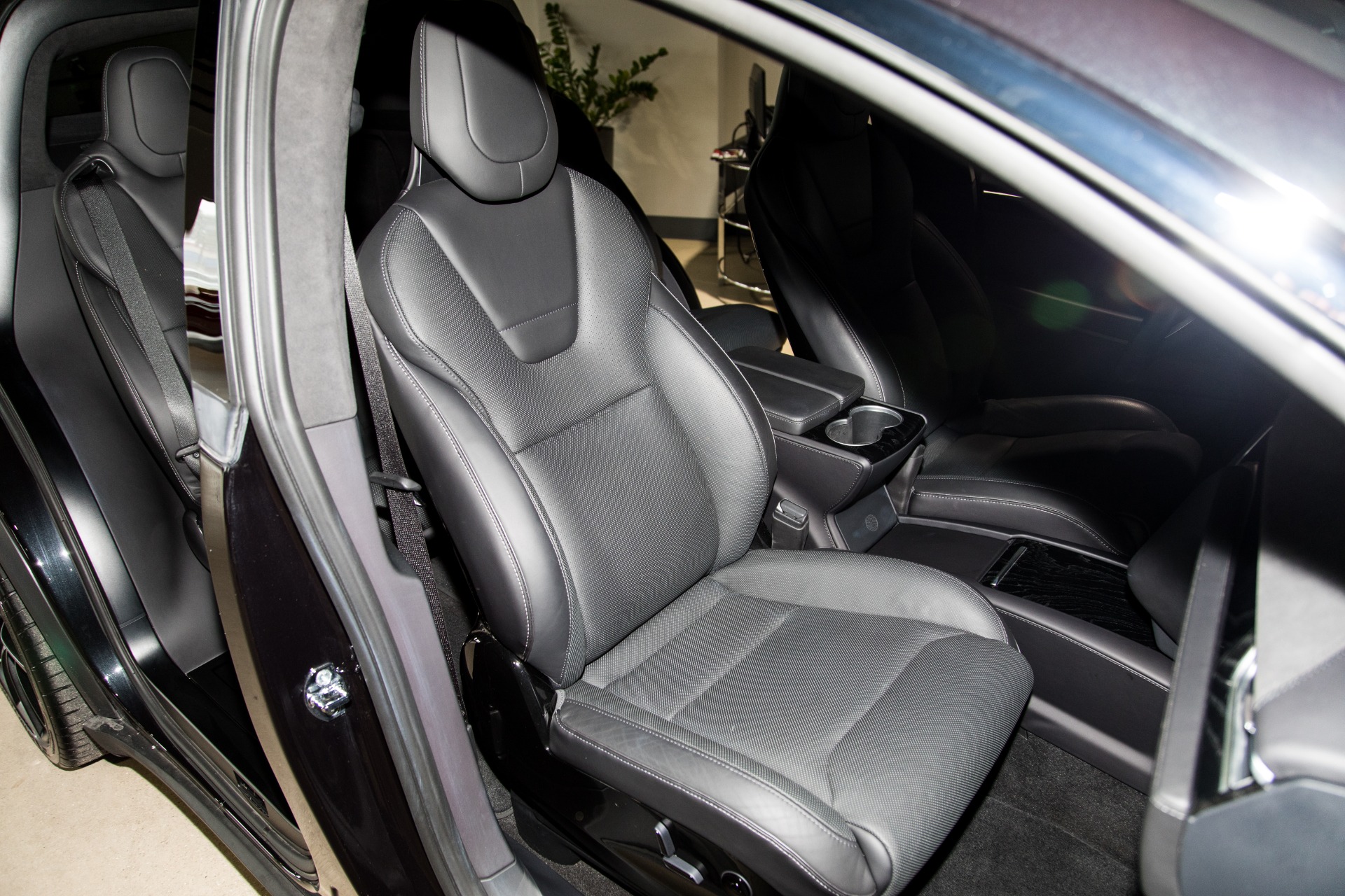 Used-2016-Tesla-Model-X-P90D