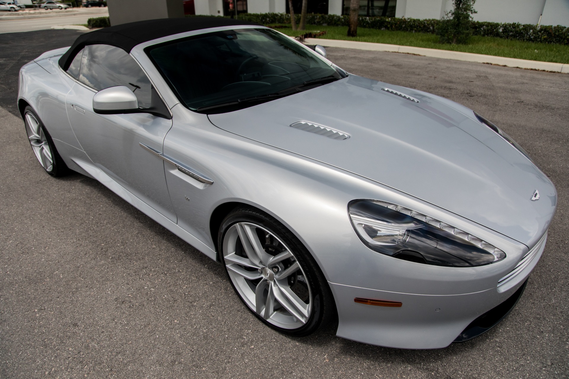 Used-2016-Aston-Martin-DB9-GT-Volante