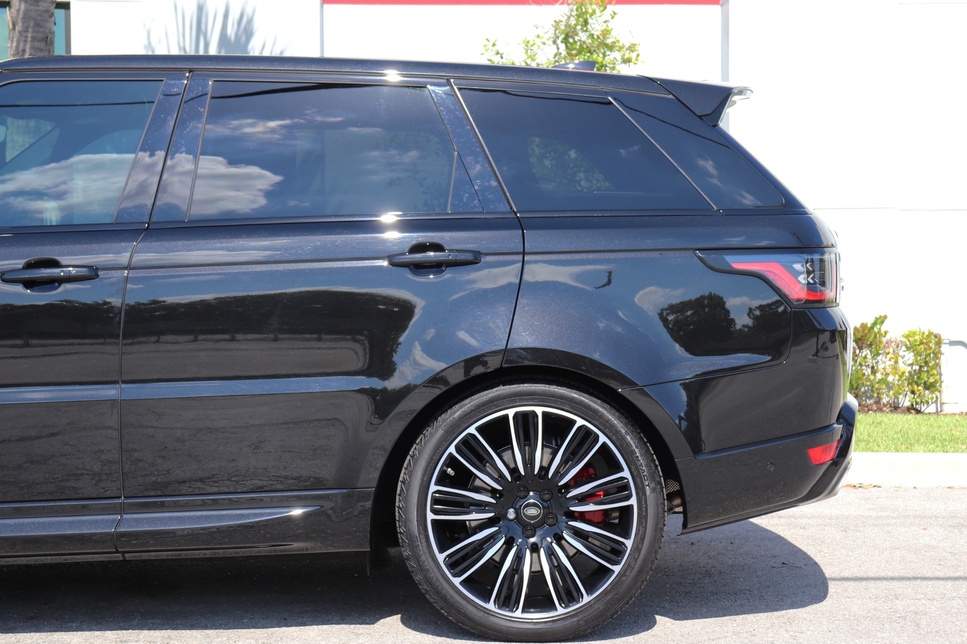 Used-2019-Land-Rover-Range-Rover-Sport-Supercharged-Dynamic