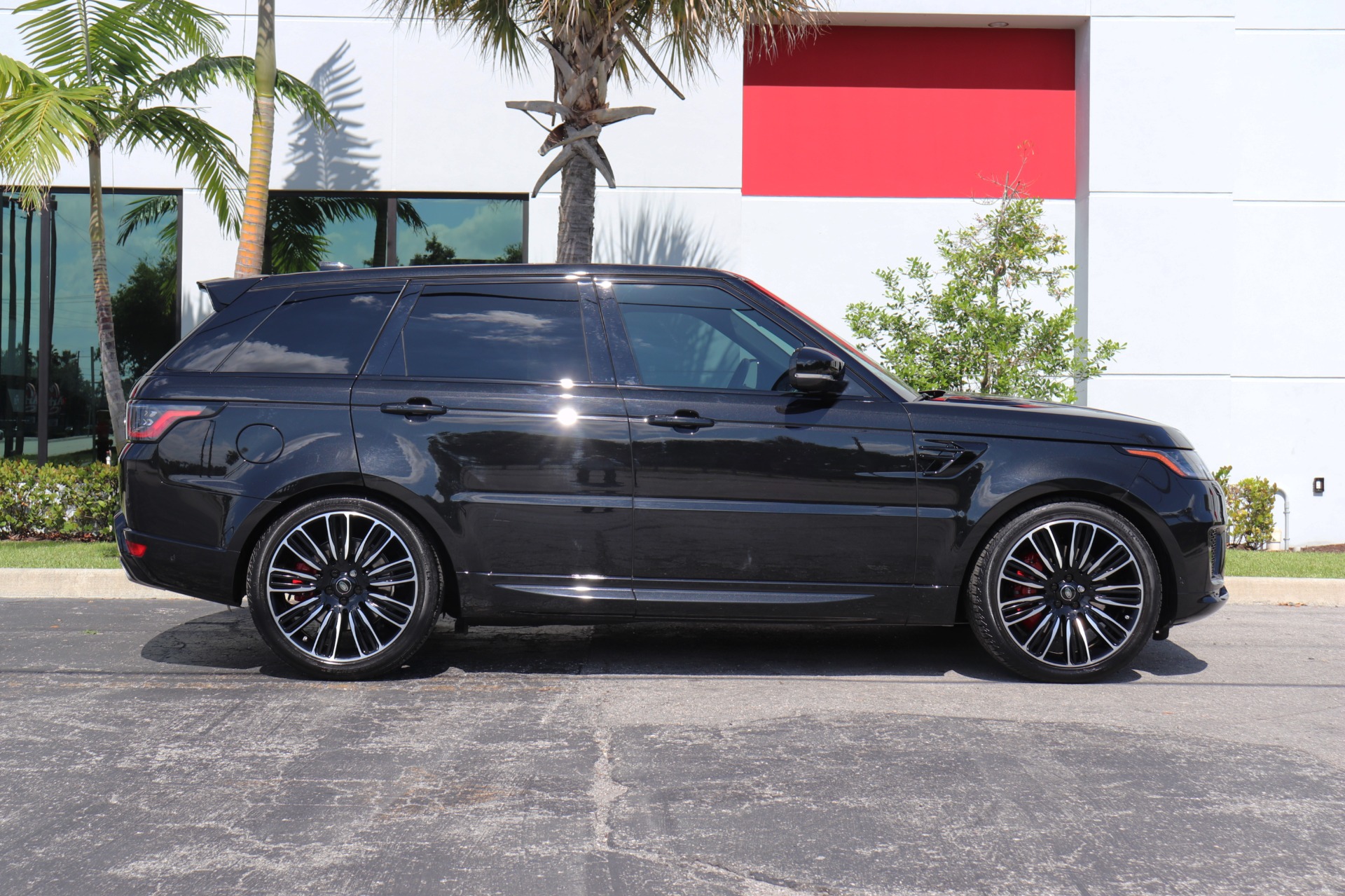 Used-2019-Land-Rover-Range-Rover-Sport-Supercharged-Dynamic