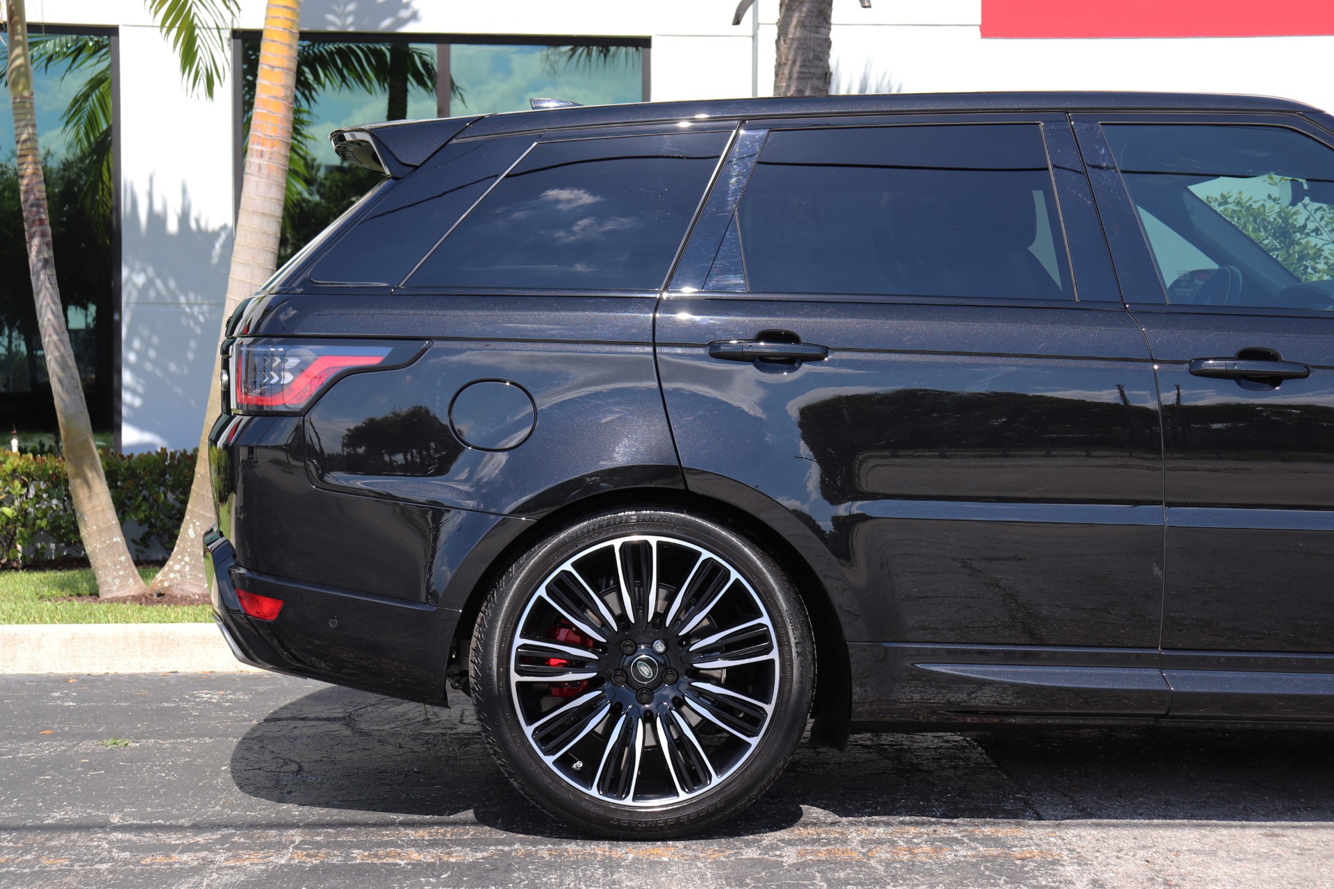 Used-2019-Land-Rover-Range-Rover-Sport-Supercharged-Dynamic