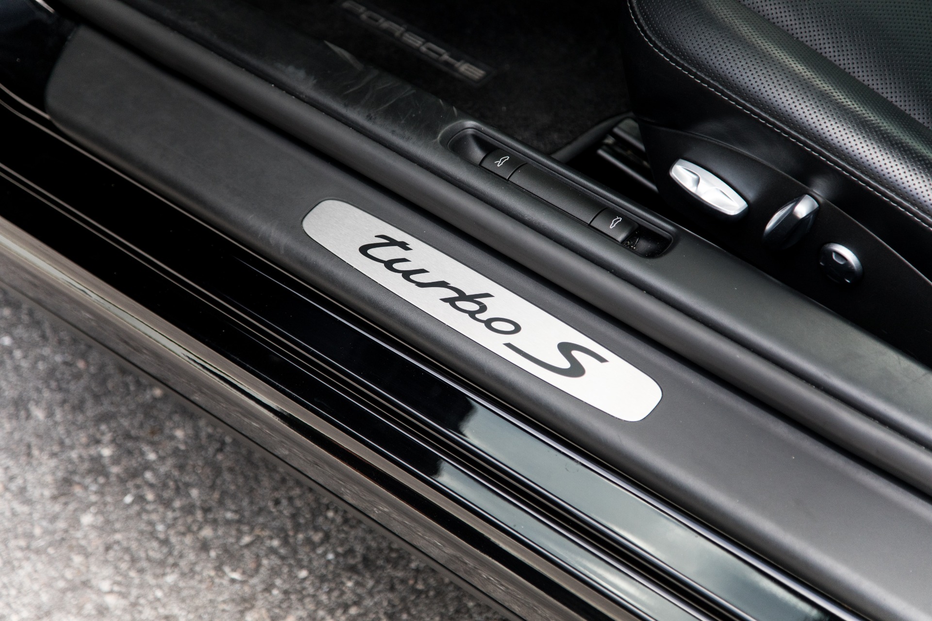 Used-2012-Porsche-911-Turbo-S