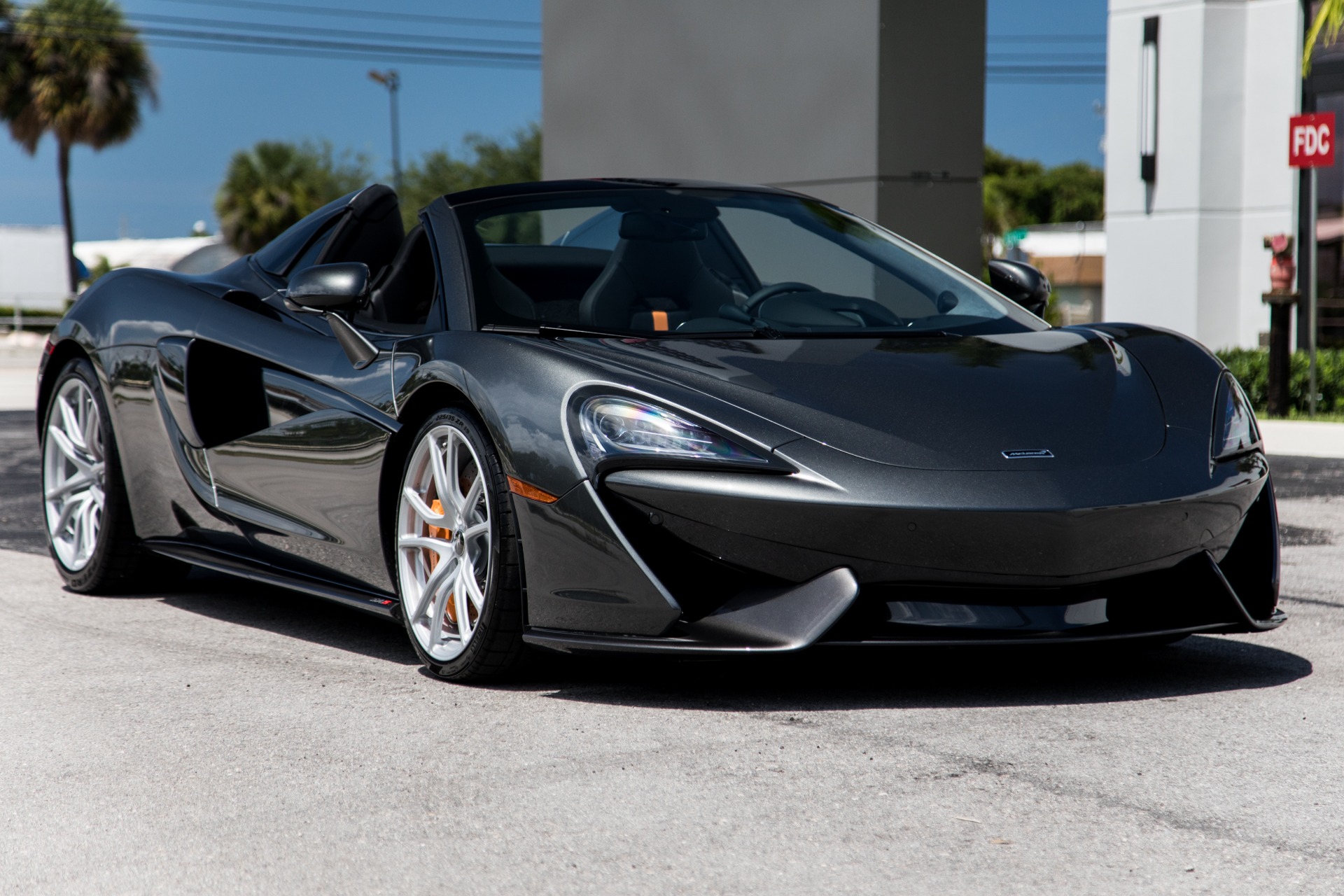 Used-2019-McLaren-570S-Spider
