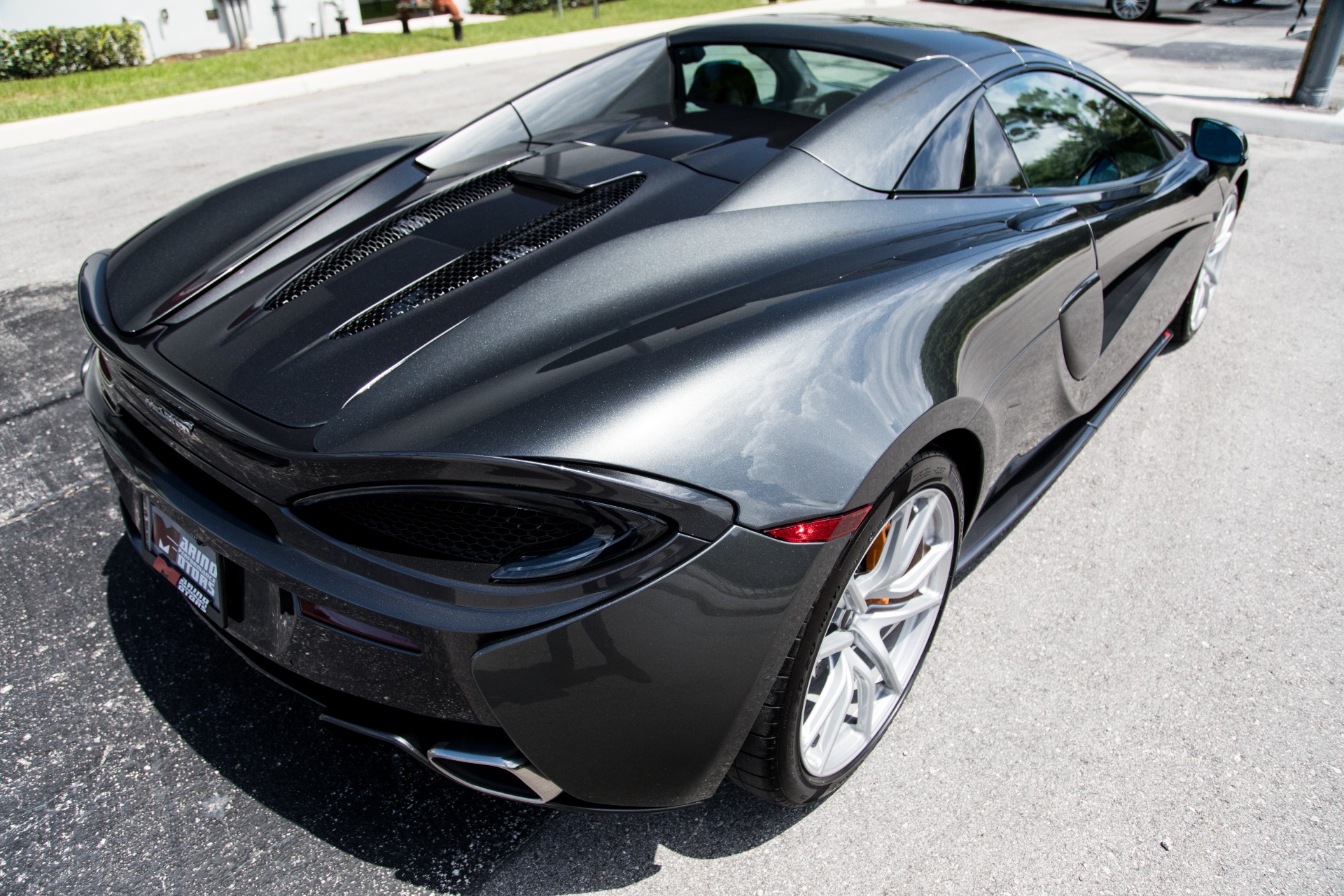 Used-2019-McLaren-570S-Spider