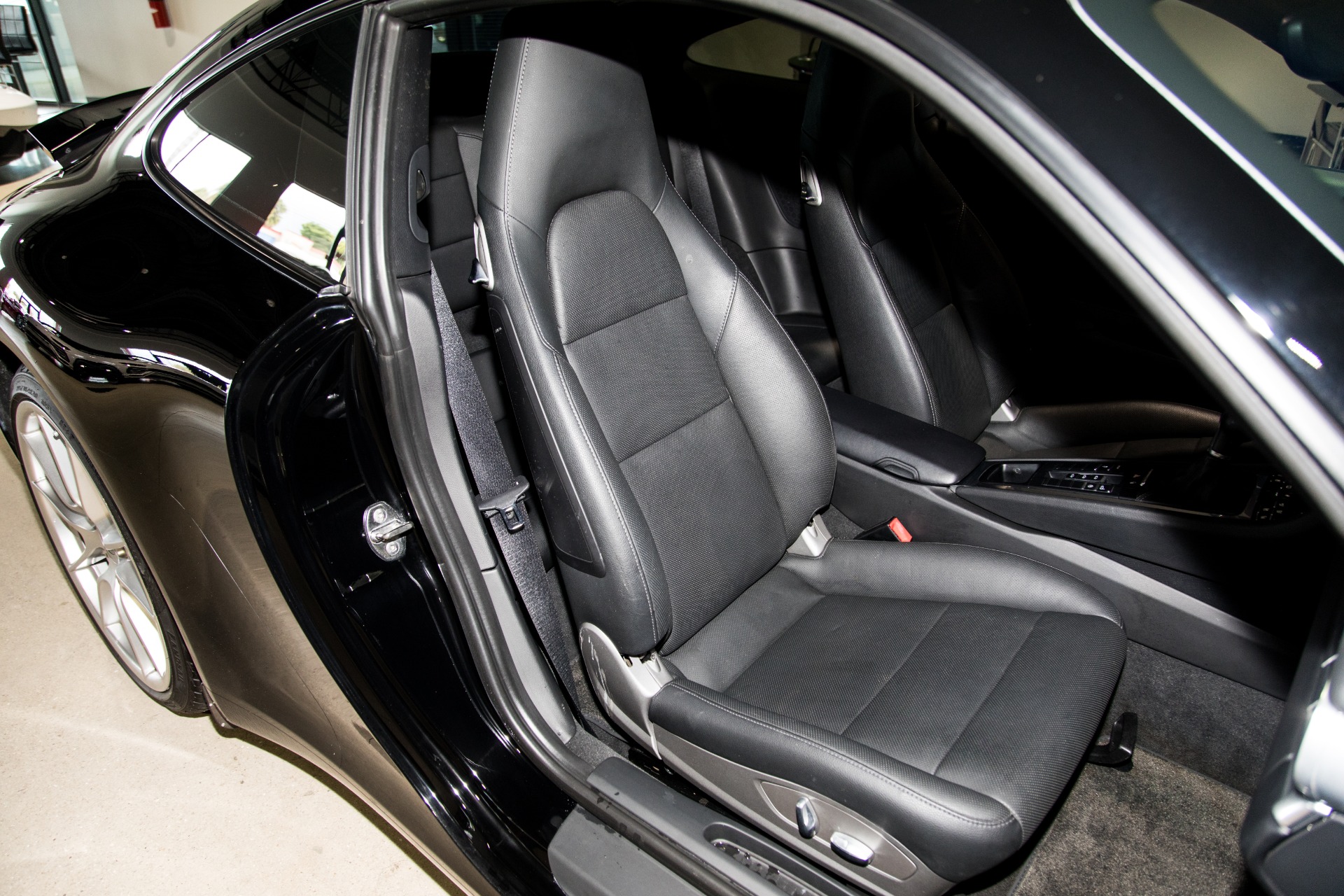 Used-2013-Porsche-911-Carrera