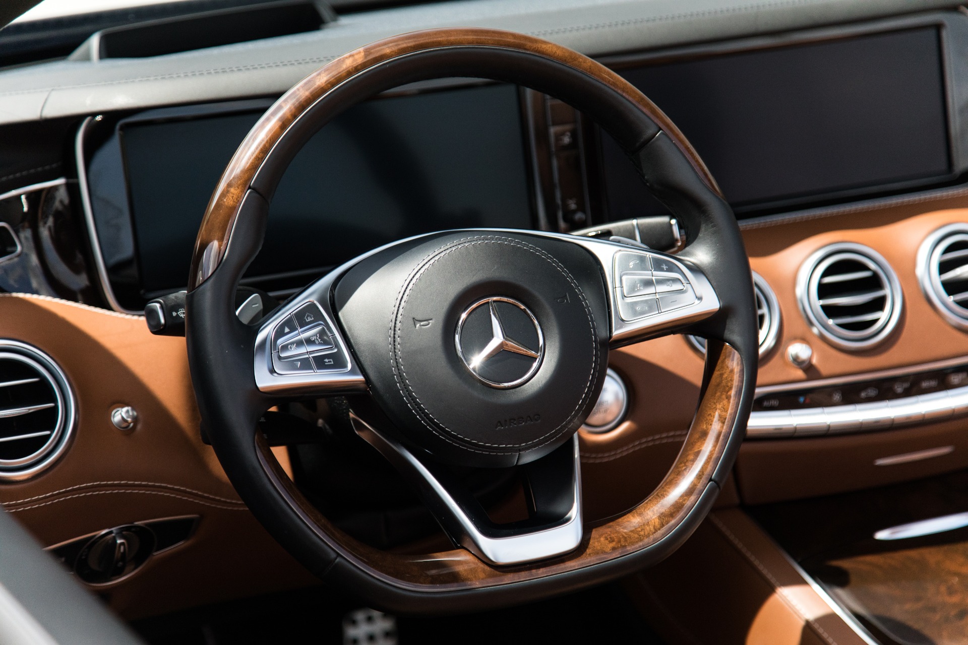Used-2017-Mercedes-Benz-S-Class-S-550