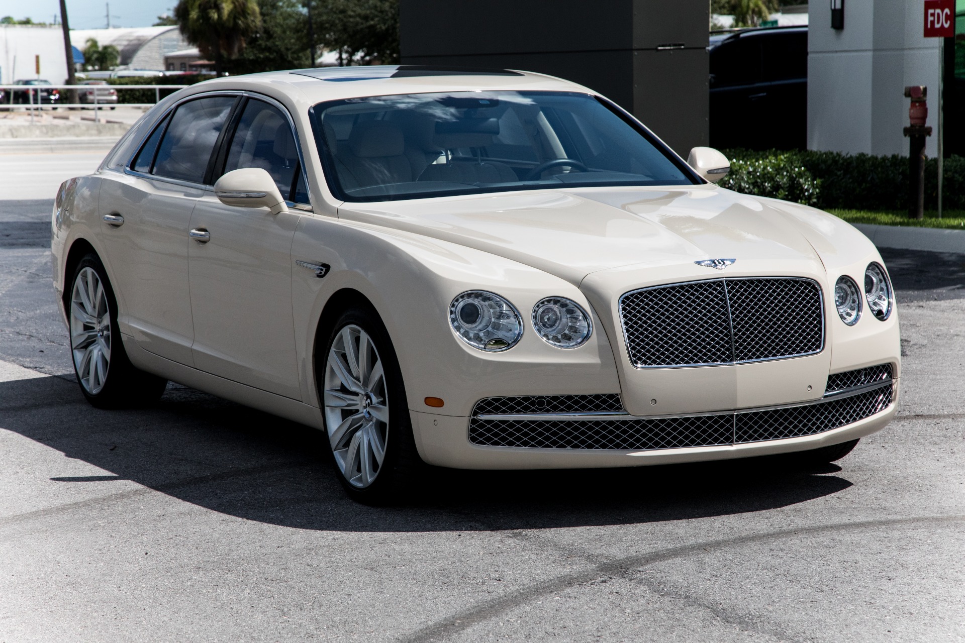 Used-2014-Bentley-Flying-Spur