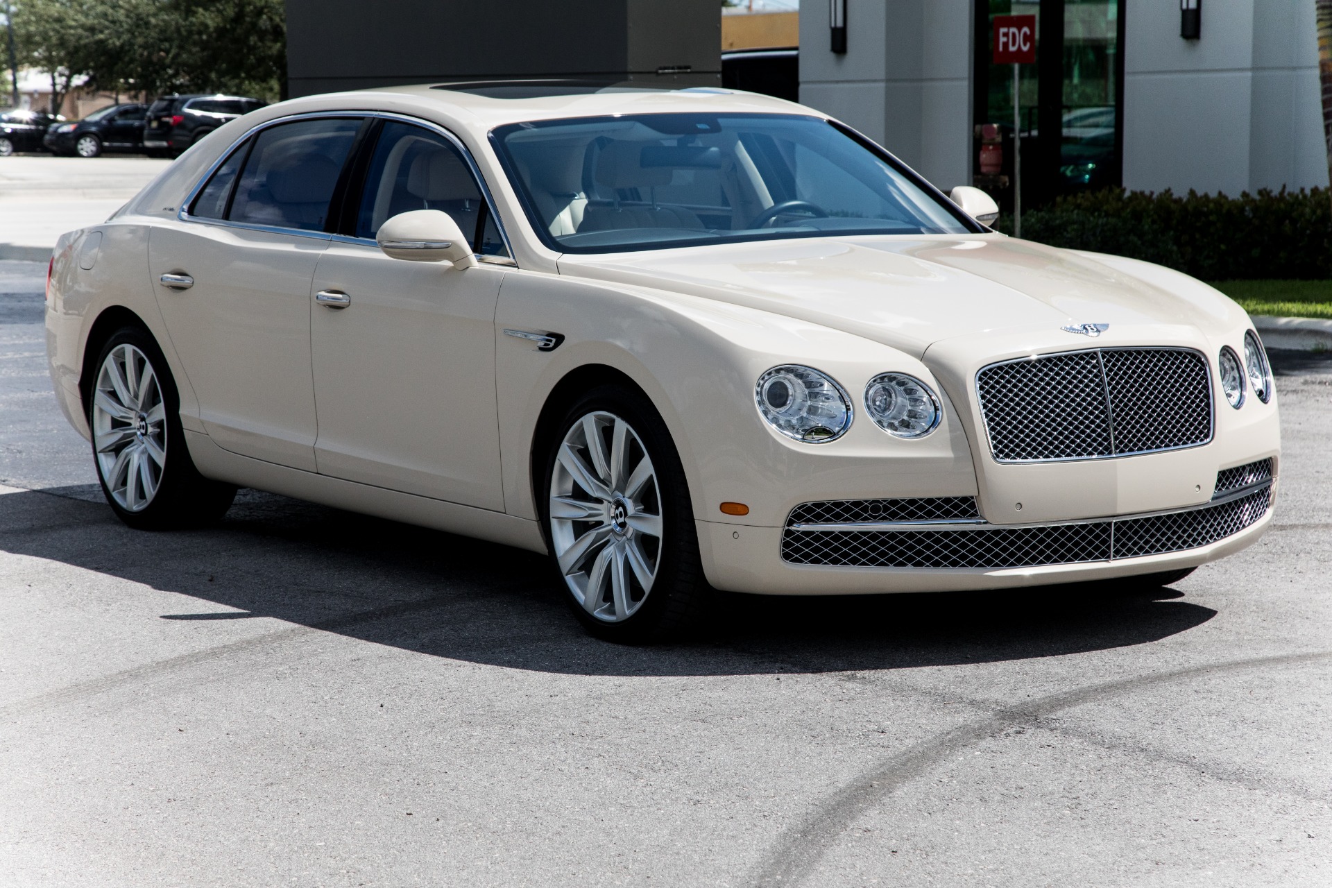 Used-2014-Bentley-Flying-Spur