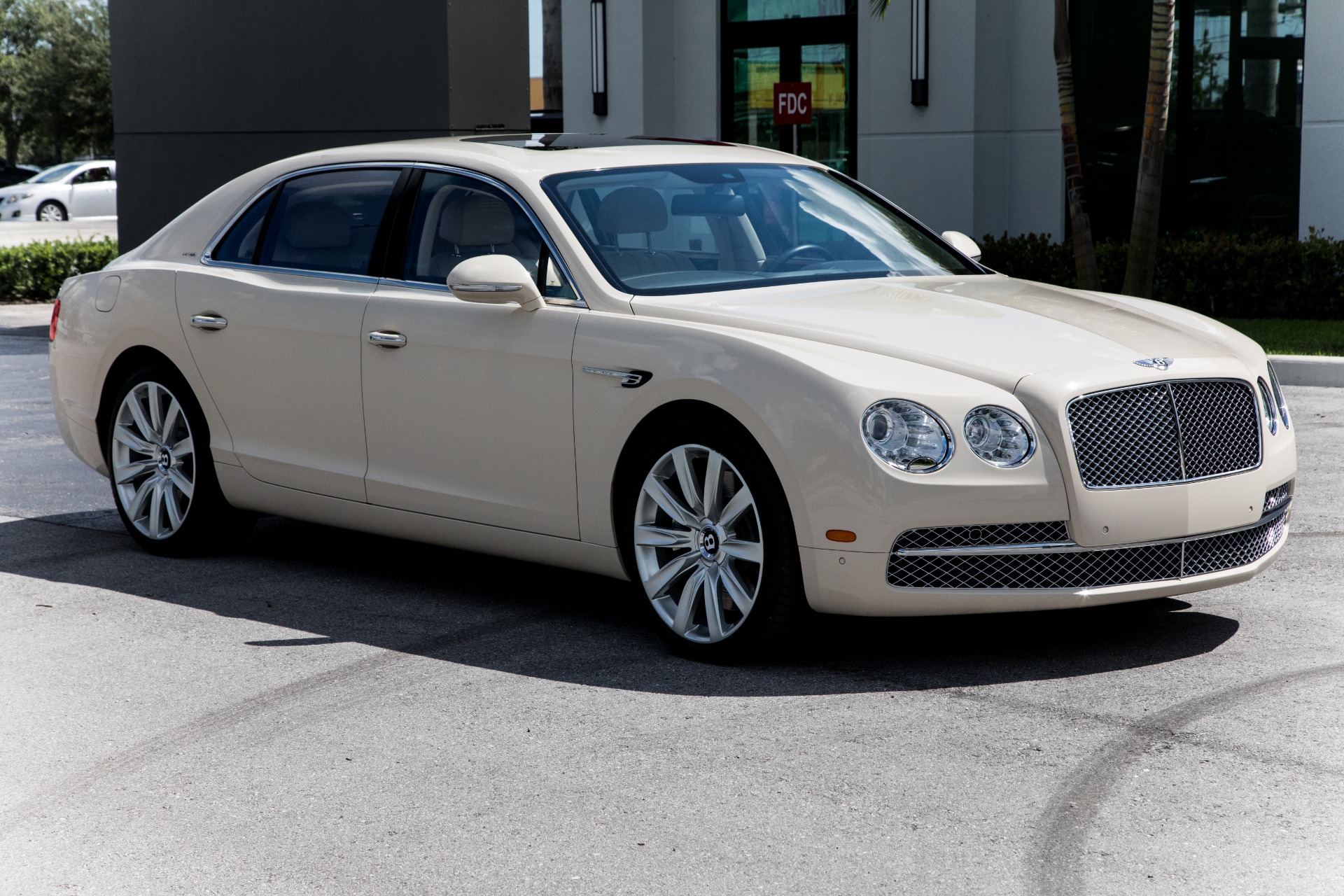 Used-2014-Bentley-Flying-Spur