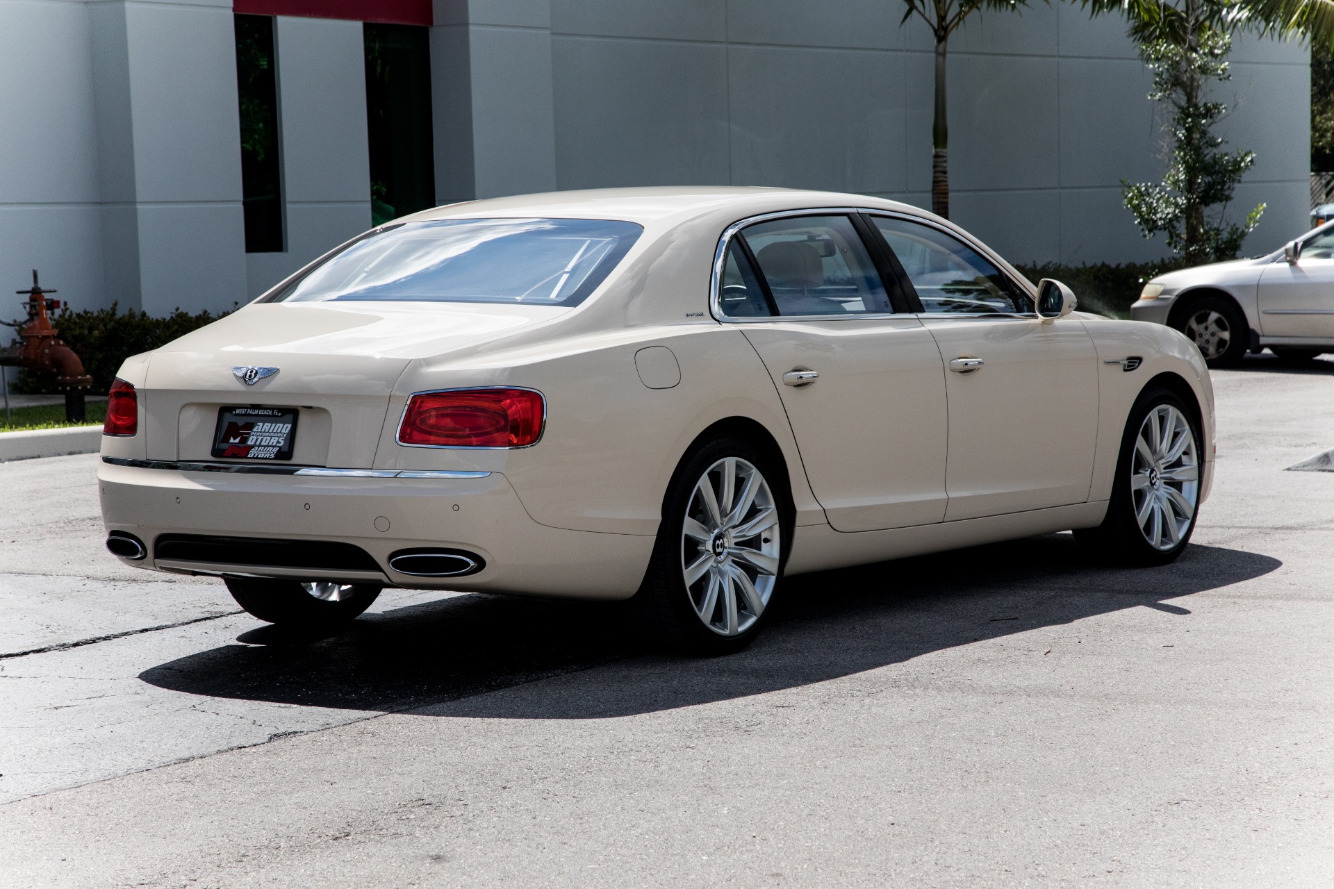 Used-2014-Bentley-Flying-Spur