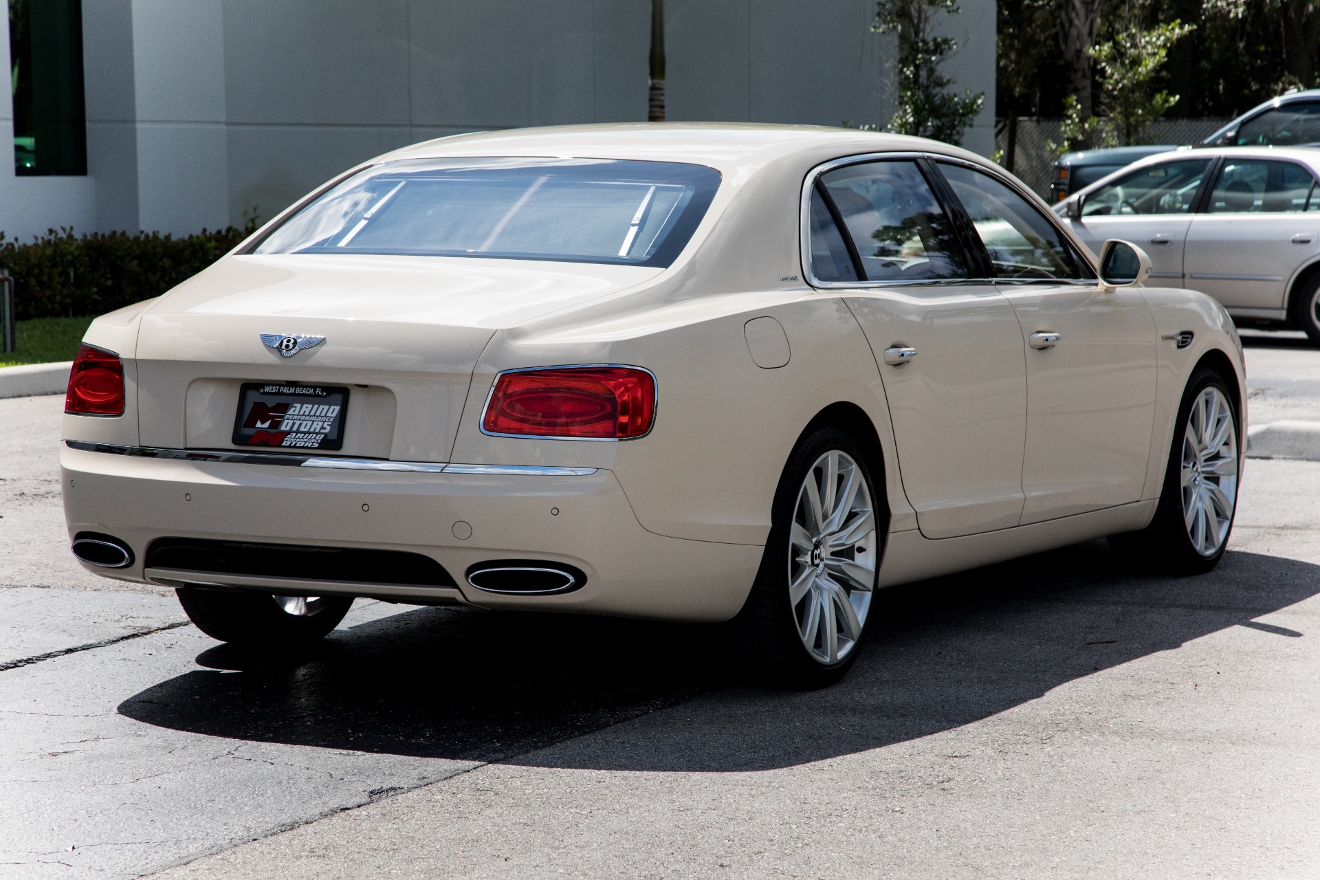 Used-2014-Bentley-Flying-Spur