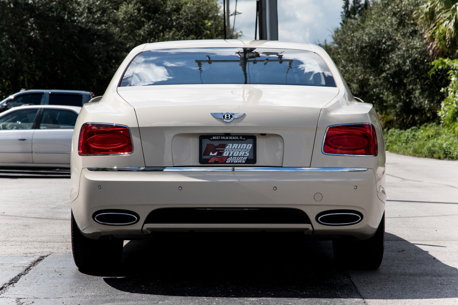 Used-2014-Bentley-Flying-Spur