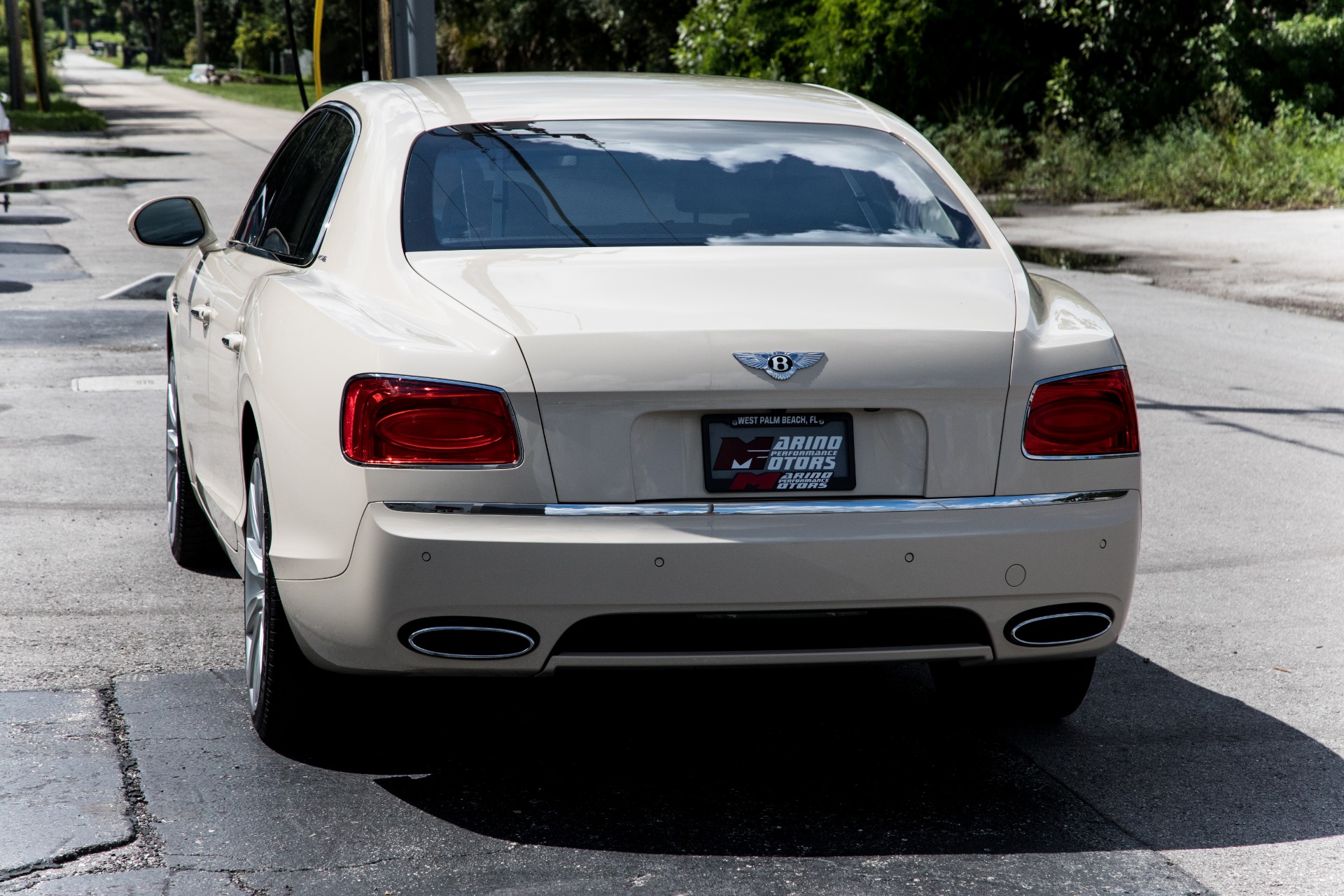 Used-2014-Bentley-Flying-Spur