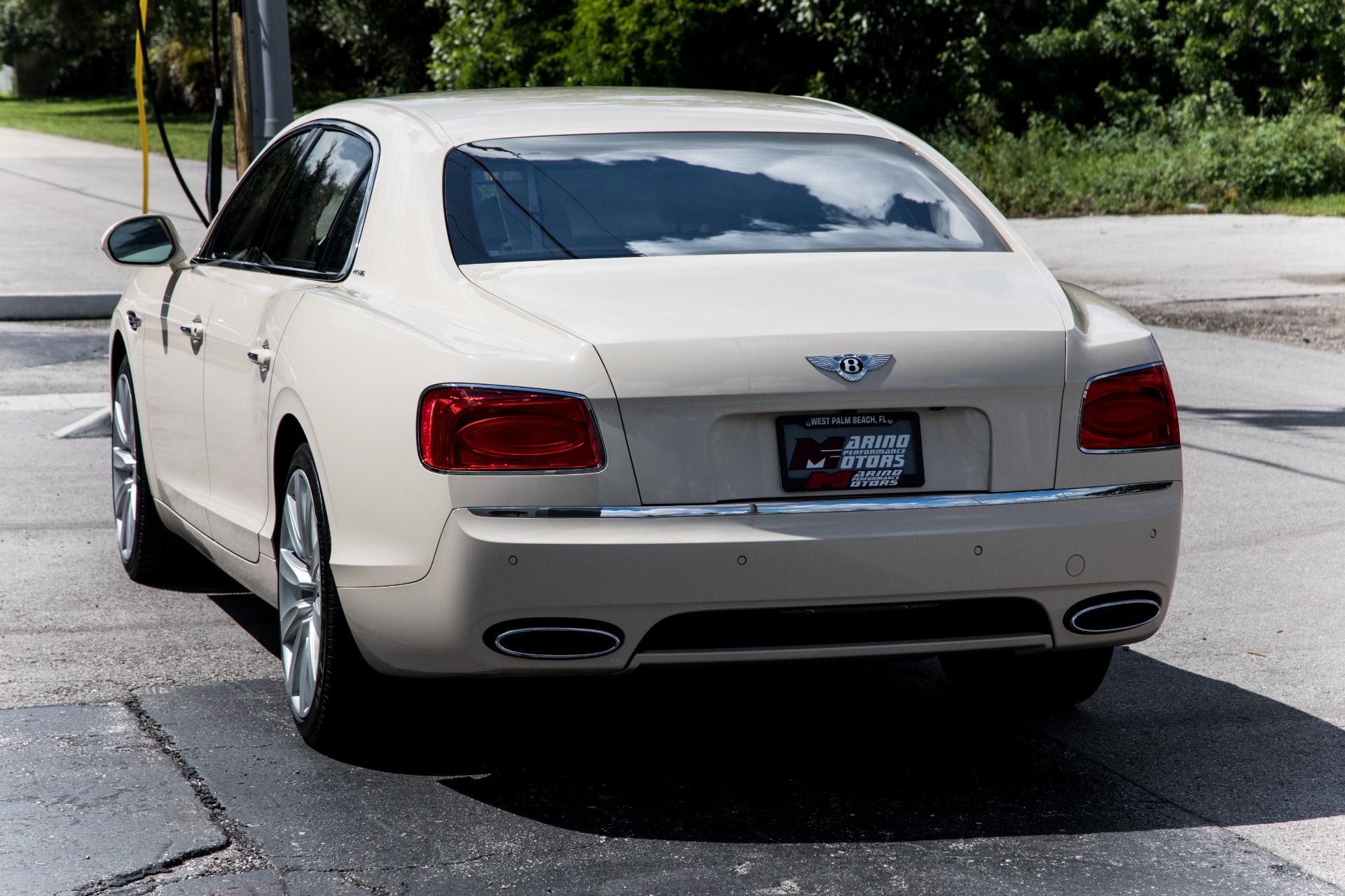 Used-2014-Bentley-Flying-Spur