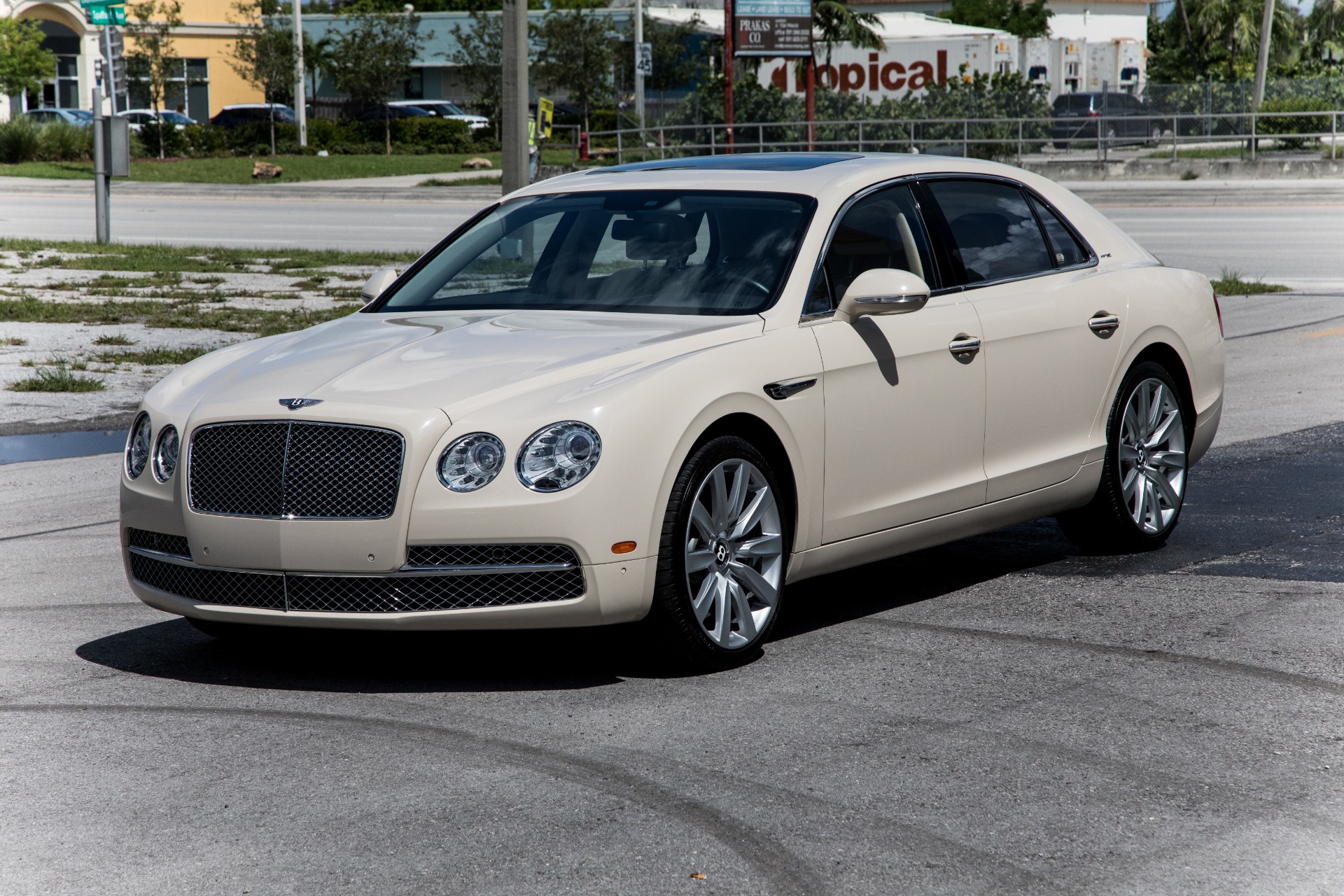Used-2014-Bentley-Flying-Spur