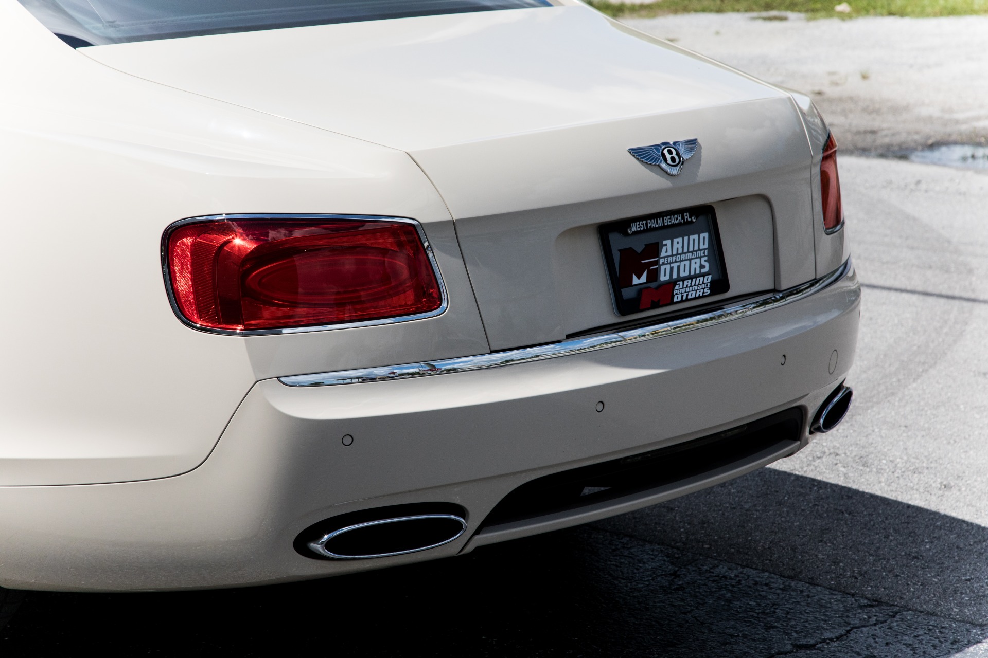 Used-2014-Bentley-Flying-Spur