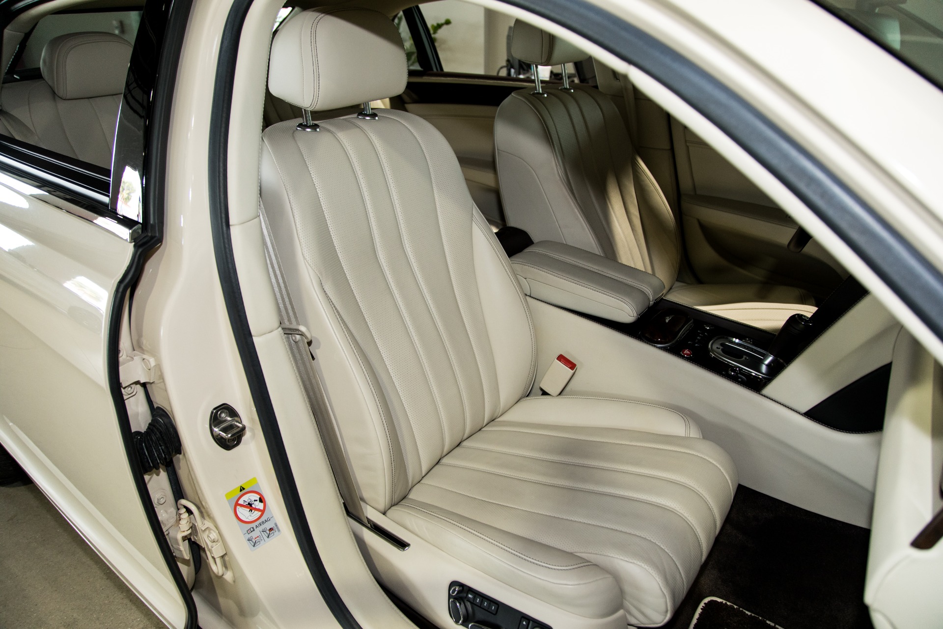 Used-2014-Bentley-Flying-Spur